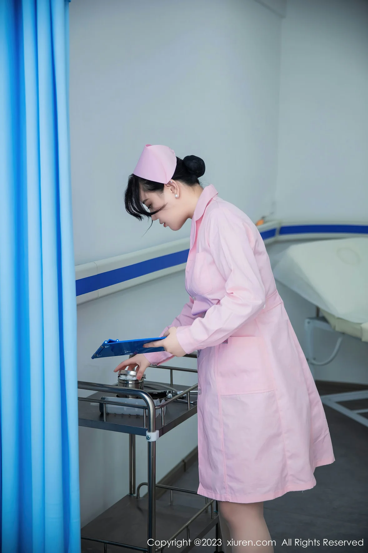  XiuRen 秀人 No.7199 王婉悠Queen 粉色情趣护士性感写真 [82P]第1张