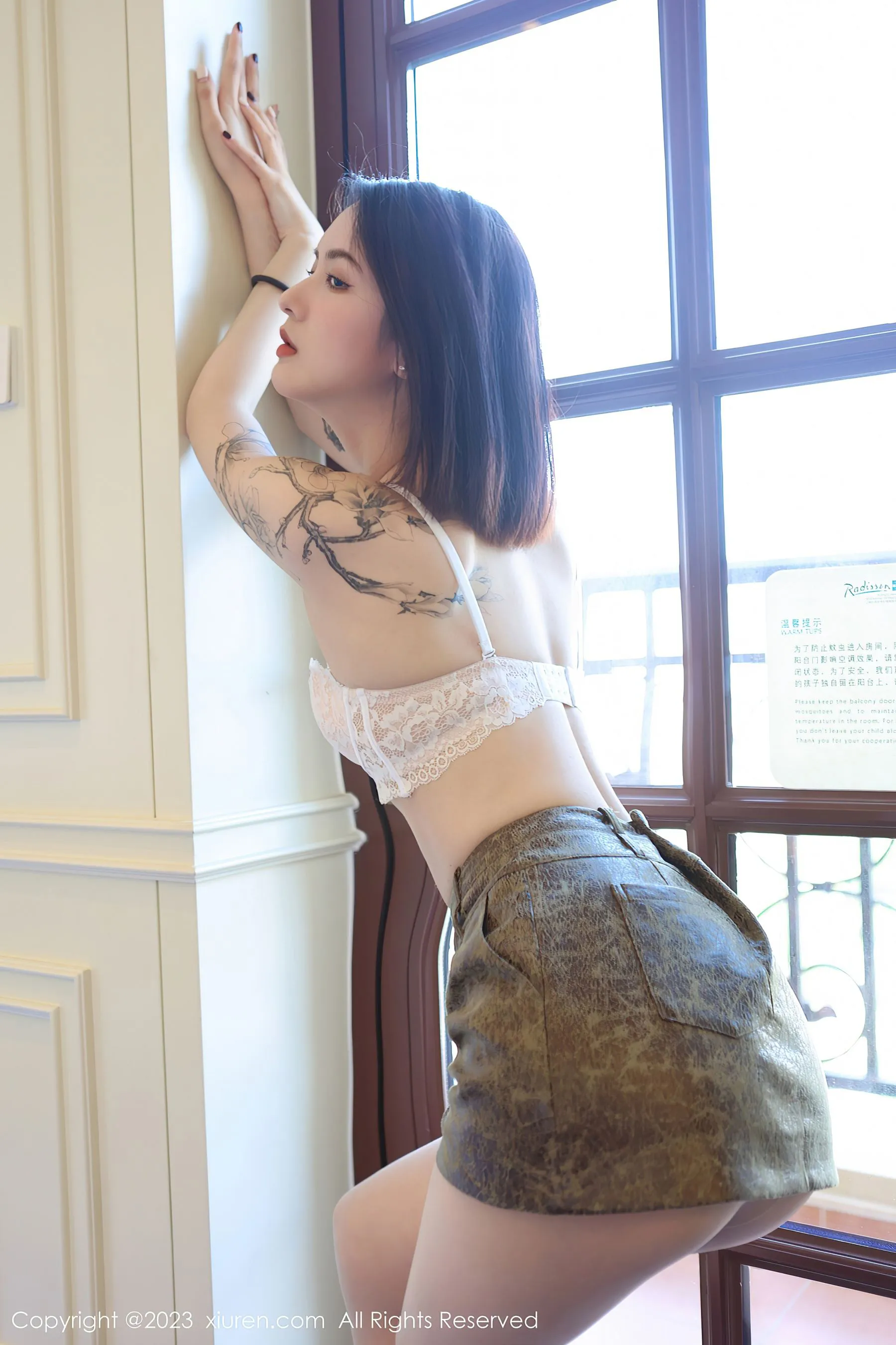  秀人网 No.6661 乔一一 短裙美腿第7张