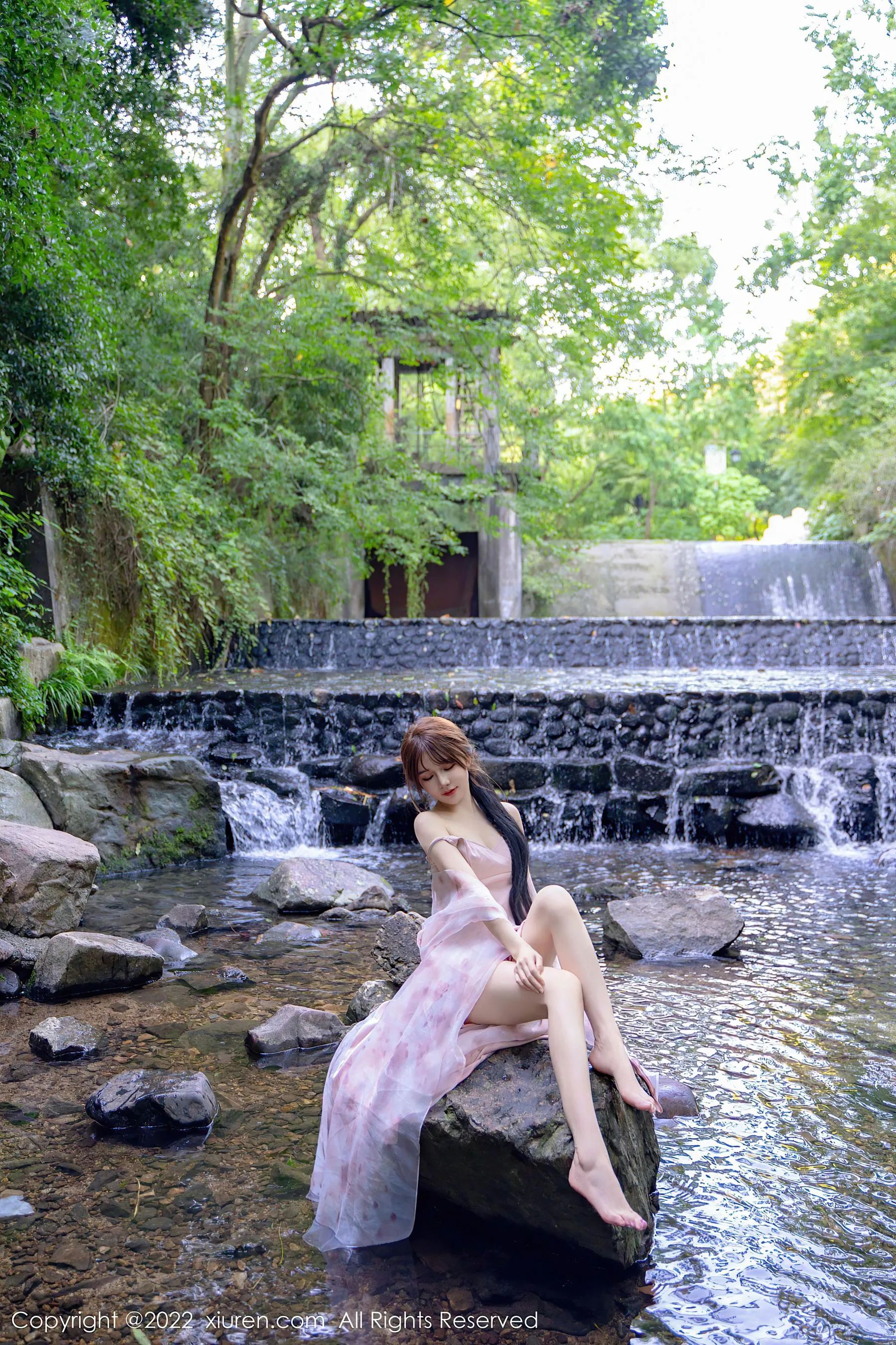  秀人网 No.5690 婠婠么 美腿长裙第6张