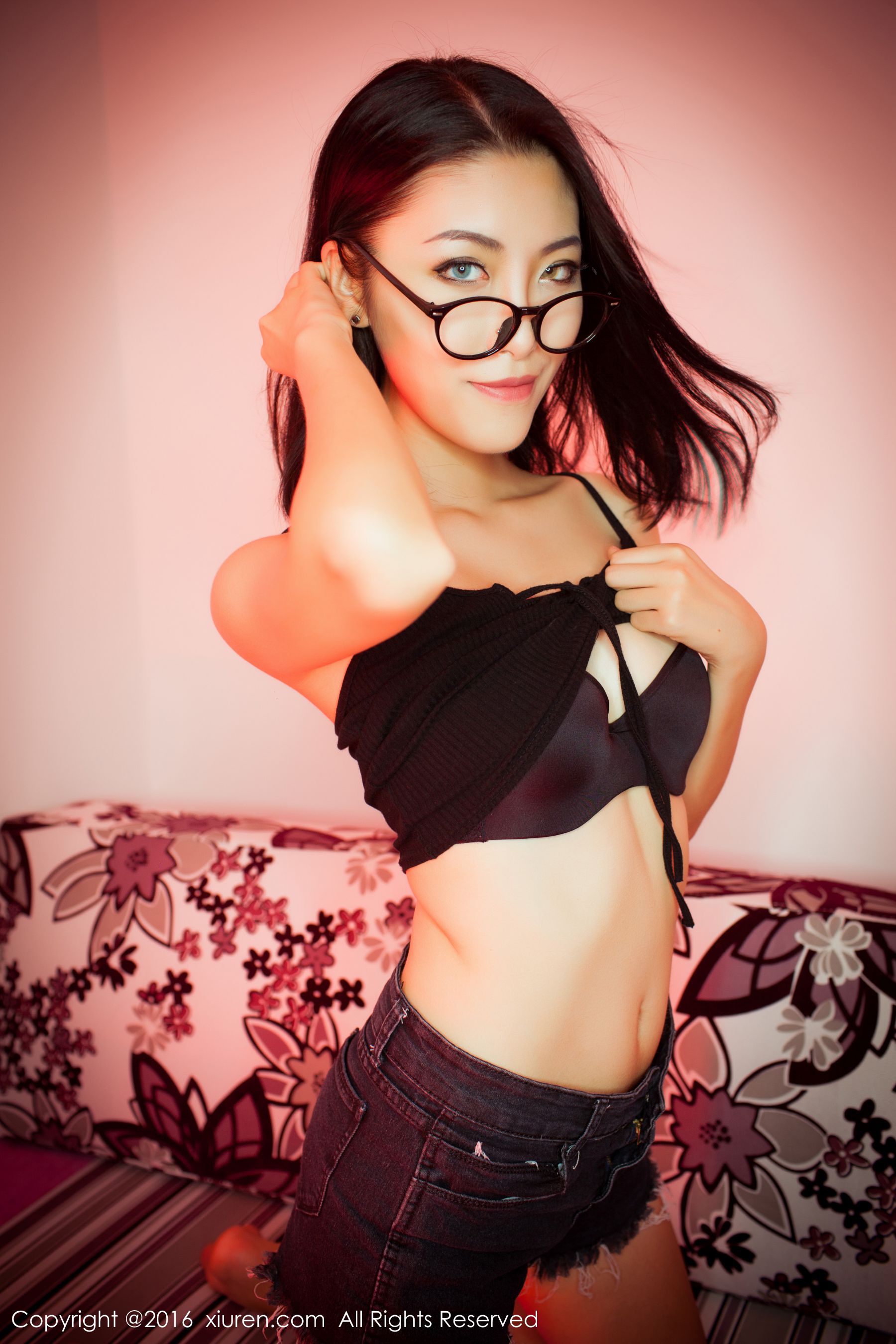  BOBO_xk(黎蒨垚)《热裤+内衣系列》 秀人网 No.617第9张