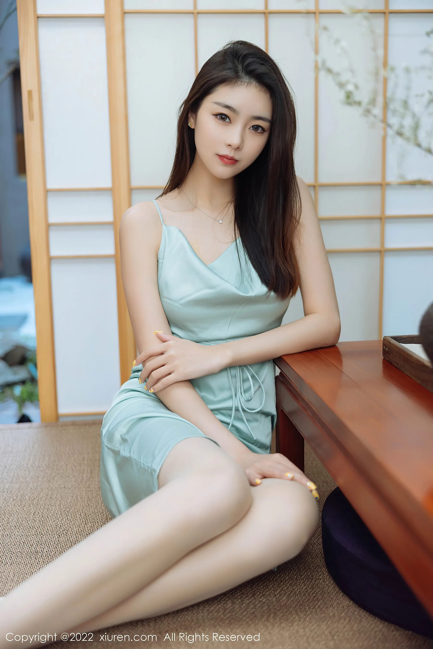  秀人网 No.4832 可樂Vicky 黑丝美腿第11张