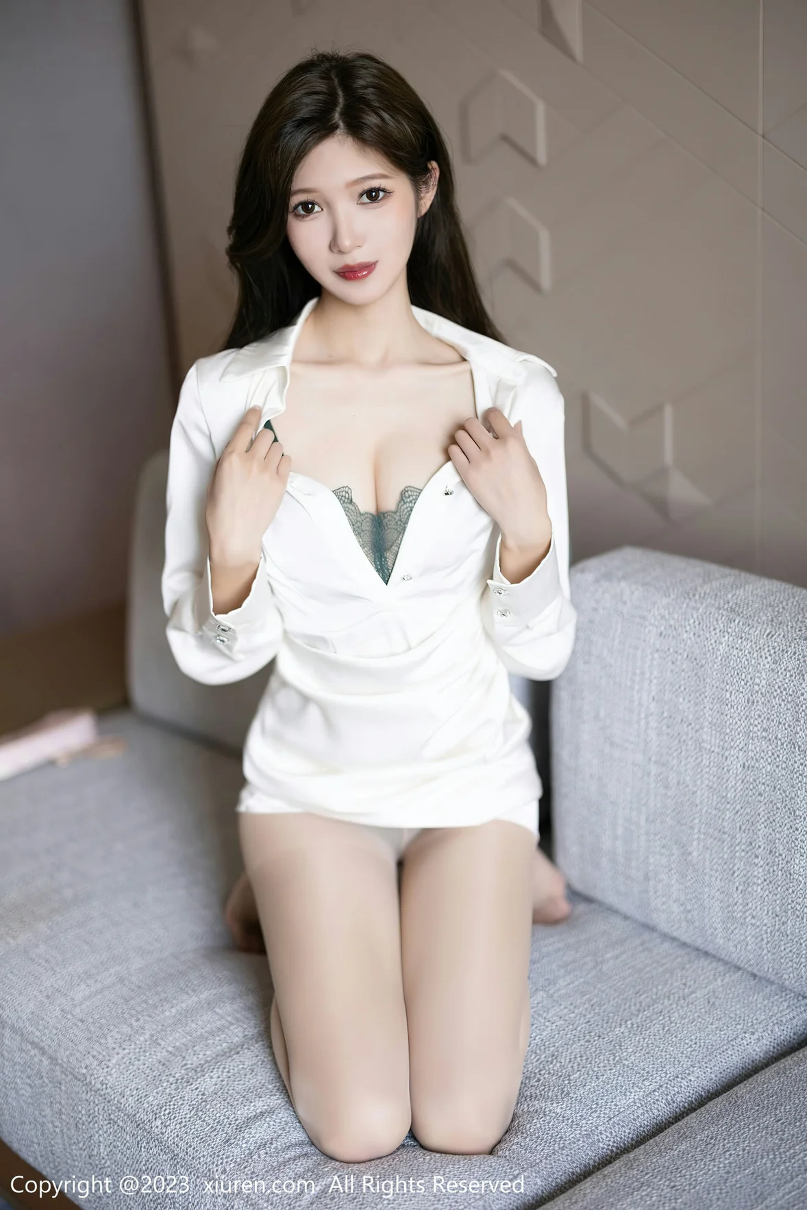  XiuRen 秀人 No.6882 程程程- 白色OL性感写真 [85P]第14张