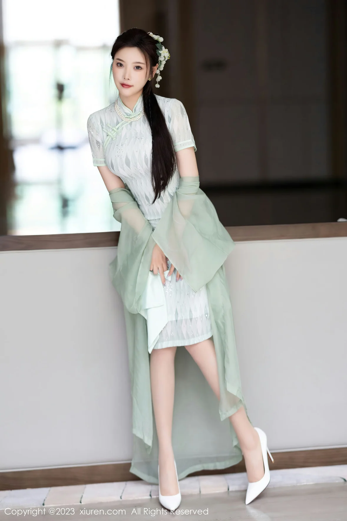  XiuRen 秀人 No.6983 杨晨晨Yome 淡绿色旗袍性感写真 [85P]第3张