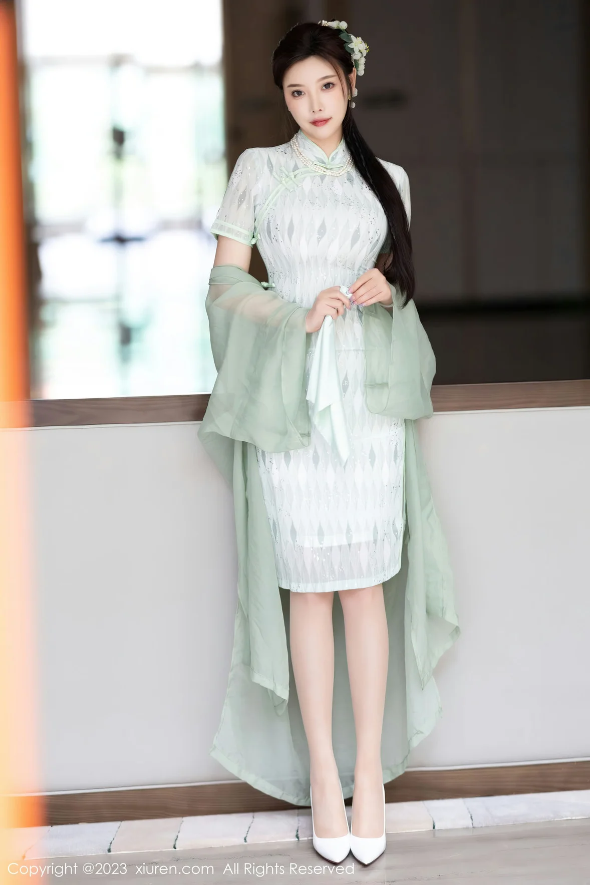  XiuRen 秀人 No.6983 杨晨晨Yome 淡绿色旗袍性感写真 [85P]第3张
