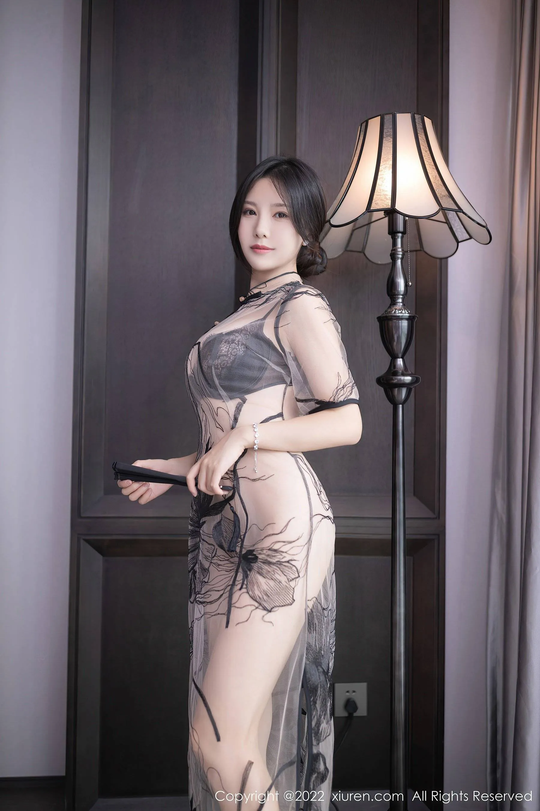  秀人网 No.5830 利世 旗袍美腿第10张