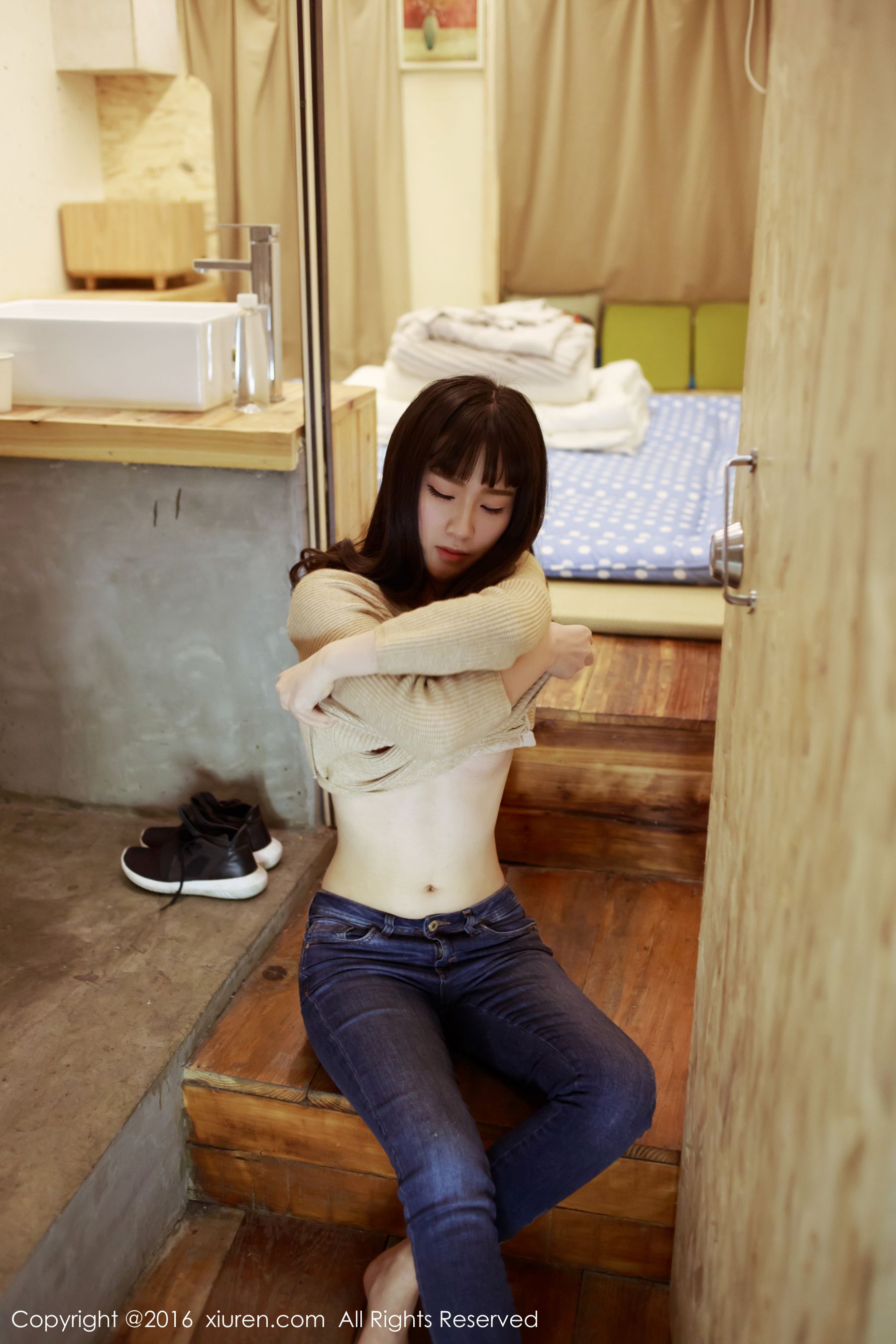  少女心雪雪《少女芳香的梦魂萦绕》 秀人网 No.640第3张