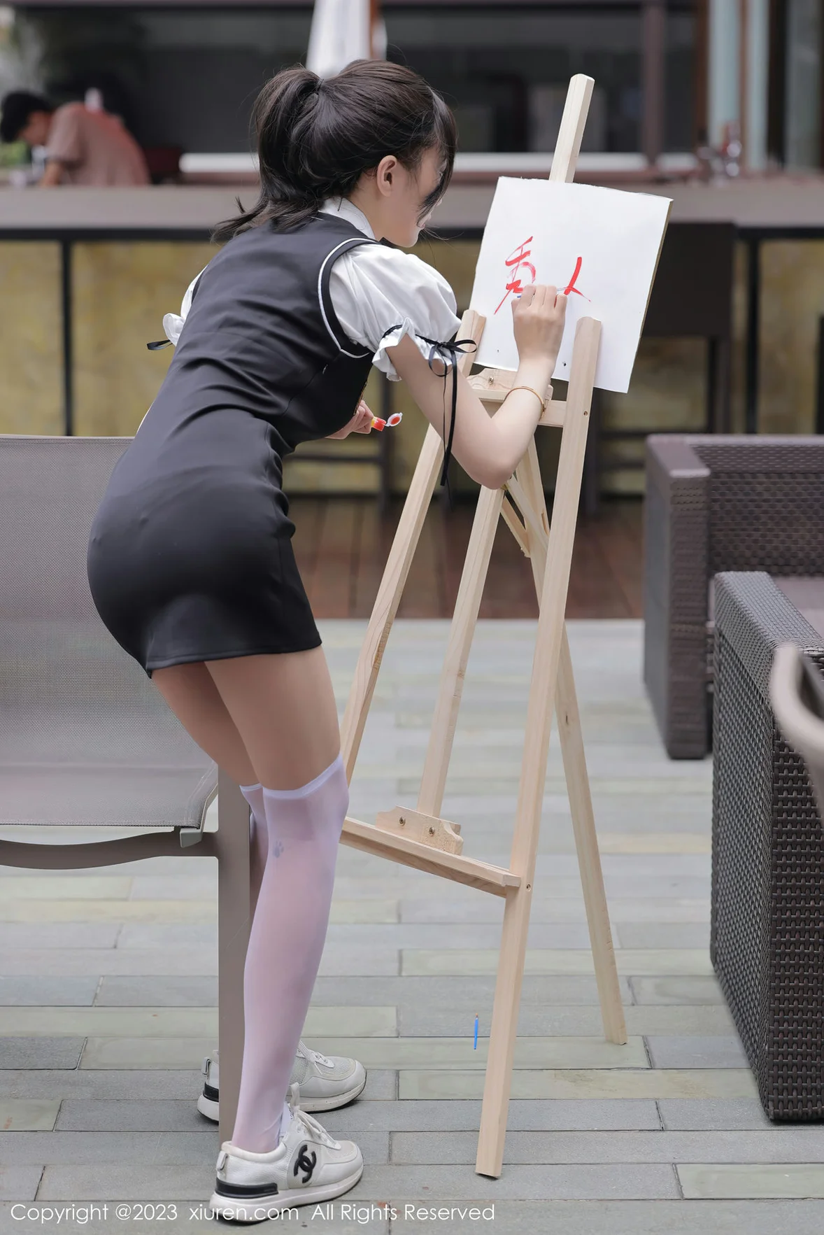  XiuRen 秀人 No.6889 玥儿玥er 黑色背带裙广州旅拍 [73P]第5张