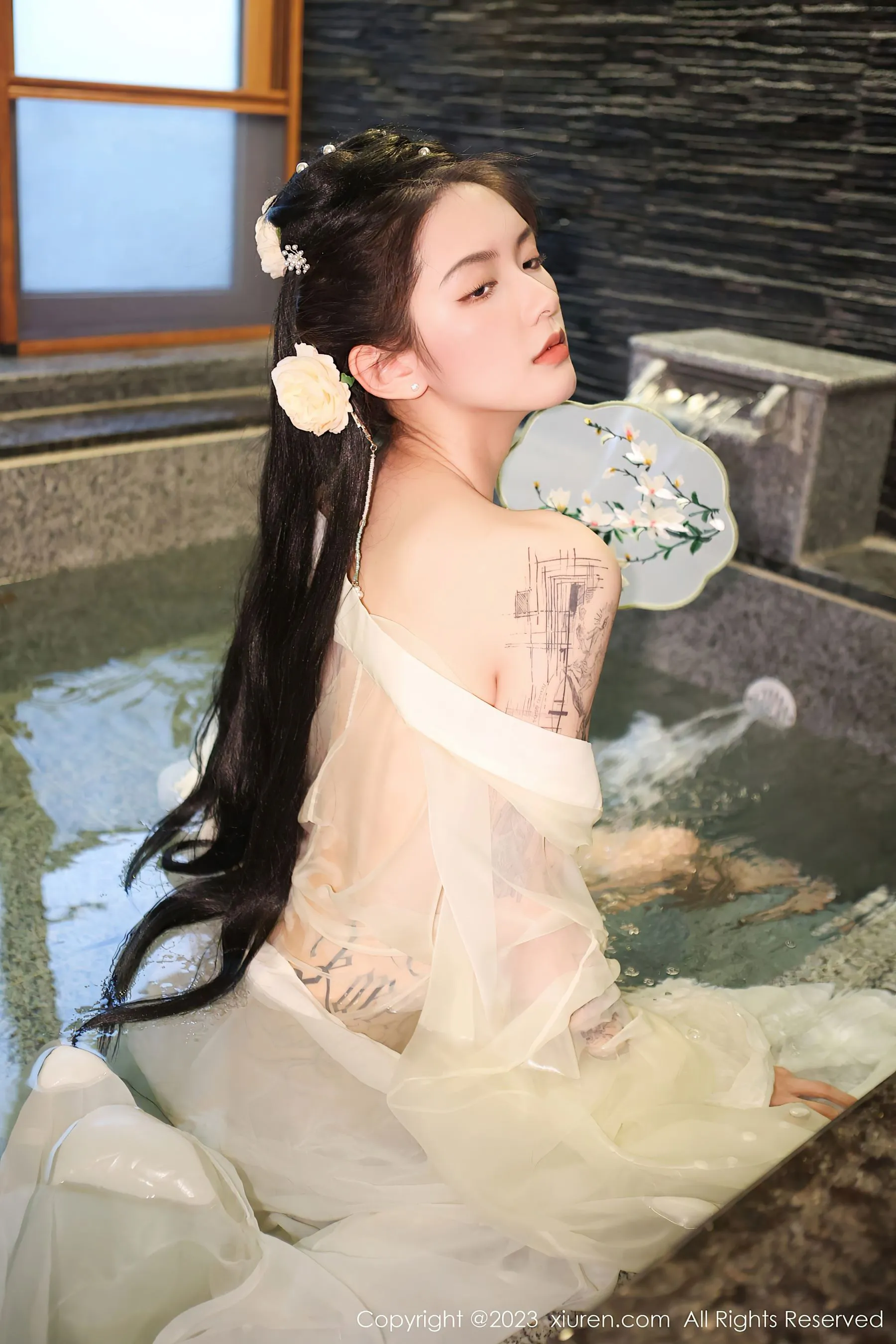  秀人网 No.6430 乔一一 古装美腿第3张