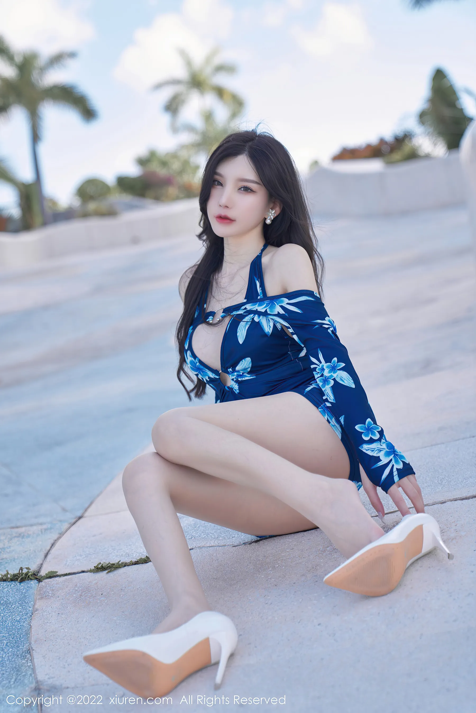  秀人网 No.4563 周于希Sally 丝袜女神三亚旅拍第14张