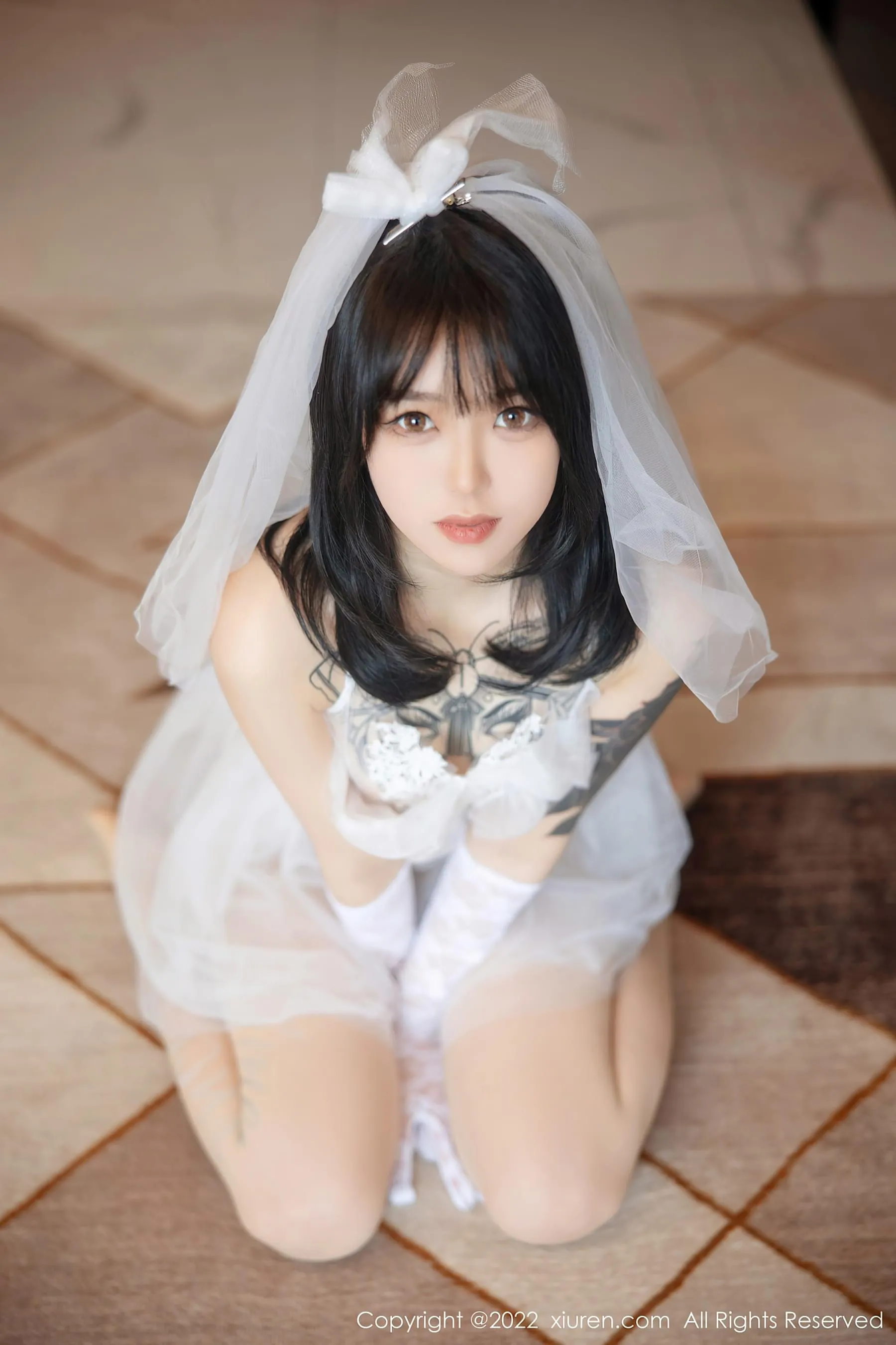  秀人网 No.5212 奶瓶. 婚纱服美腿第1张