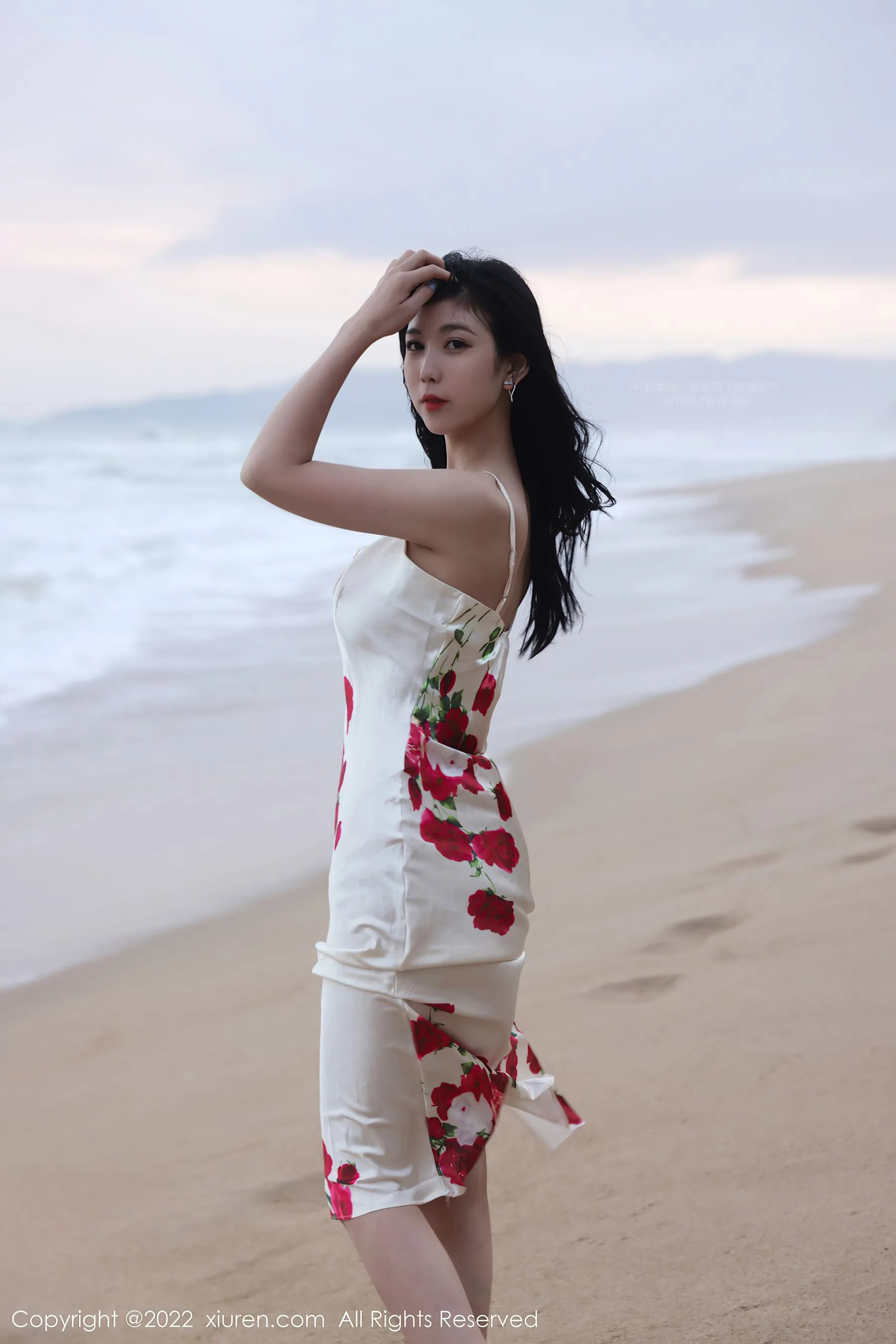  秀人网 No.4915 李雅柔182CM 海边美女性感写真第10张