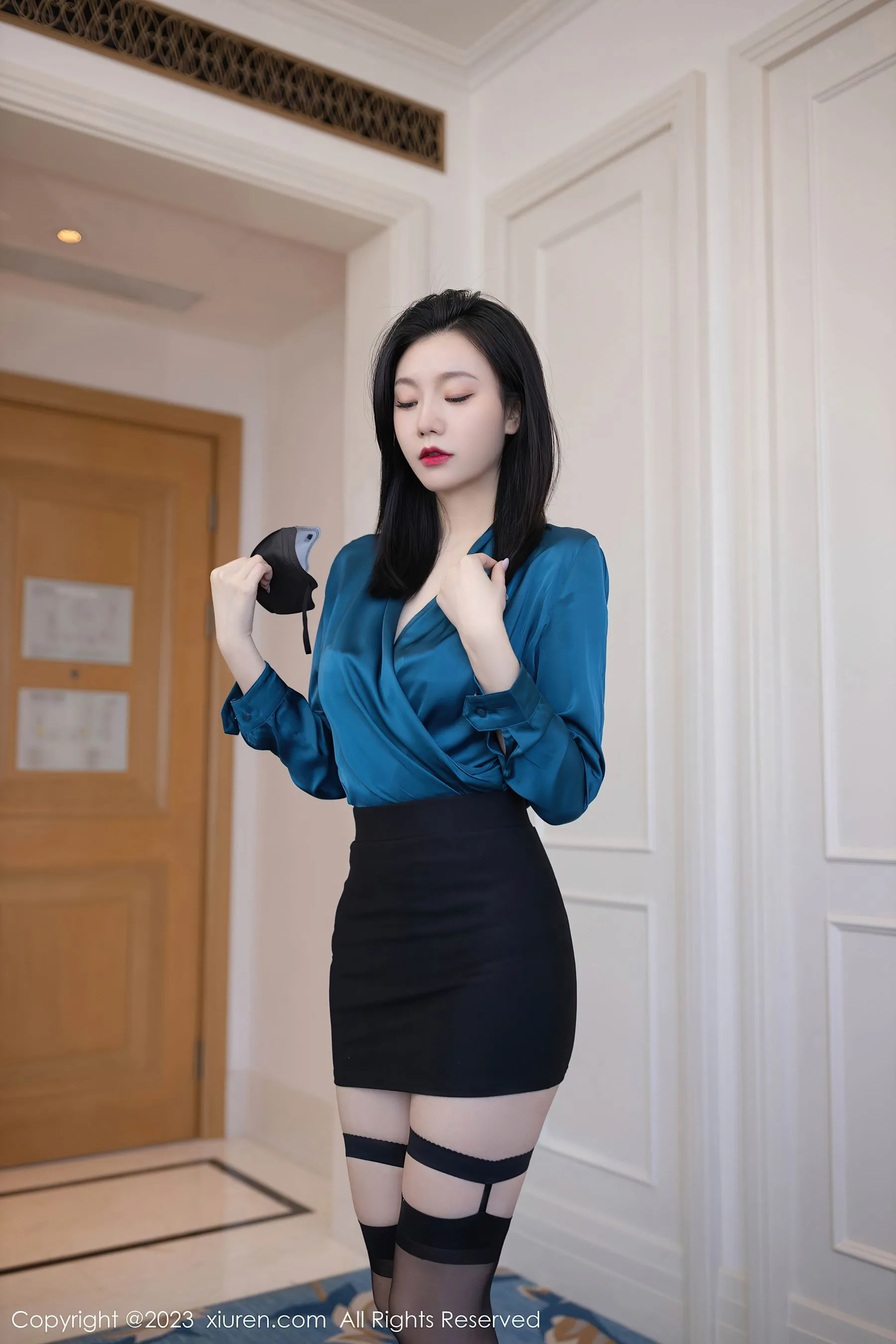  秀人网 No.6413 安然anran 黑丝美腿第24张