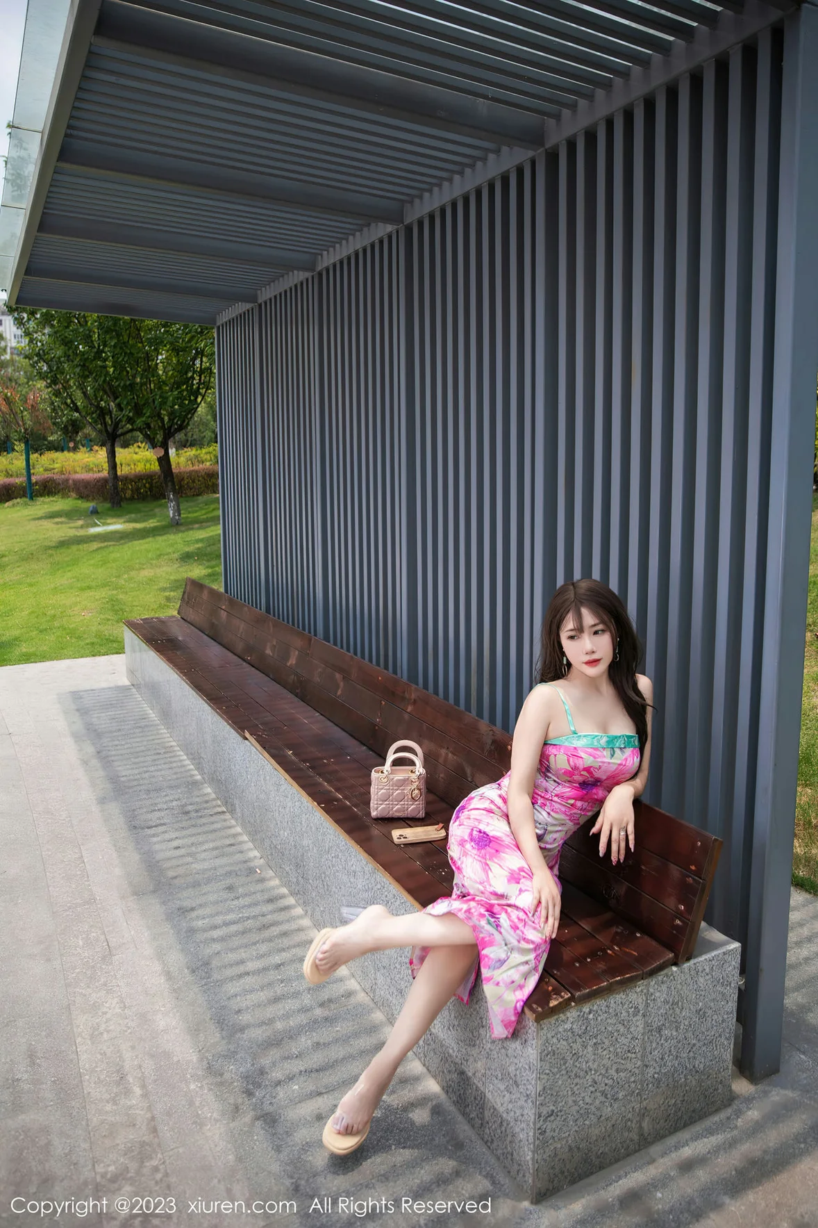  XiuRen 秀人 No.7065 严利娅Yuliya 网红情人裙性感写真 [76P]第8张