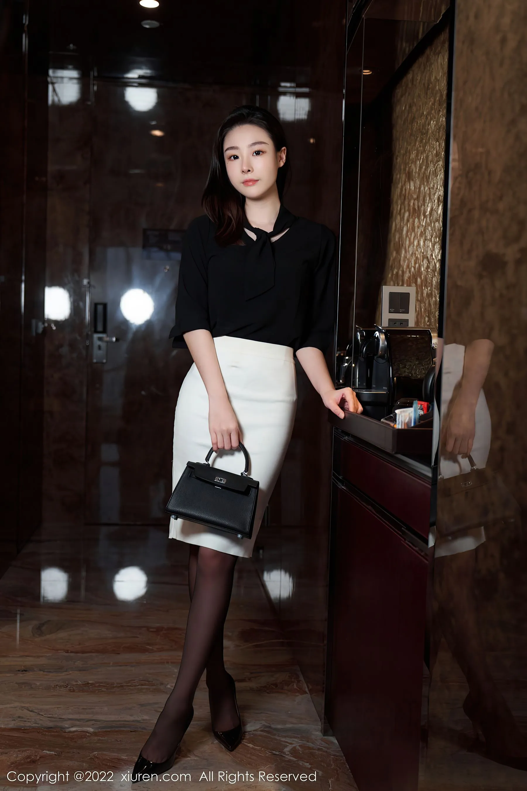  秀人网 No.5312 是小逗逗 短裙美腿第9张