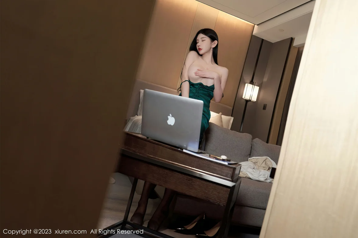  XiuRen 秀人 No.7009 周于希Sally 主题《和你的视频夜》心愿旅拍 [103P]第15张