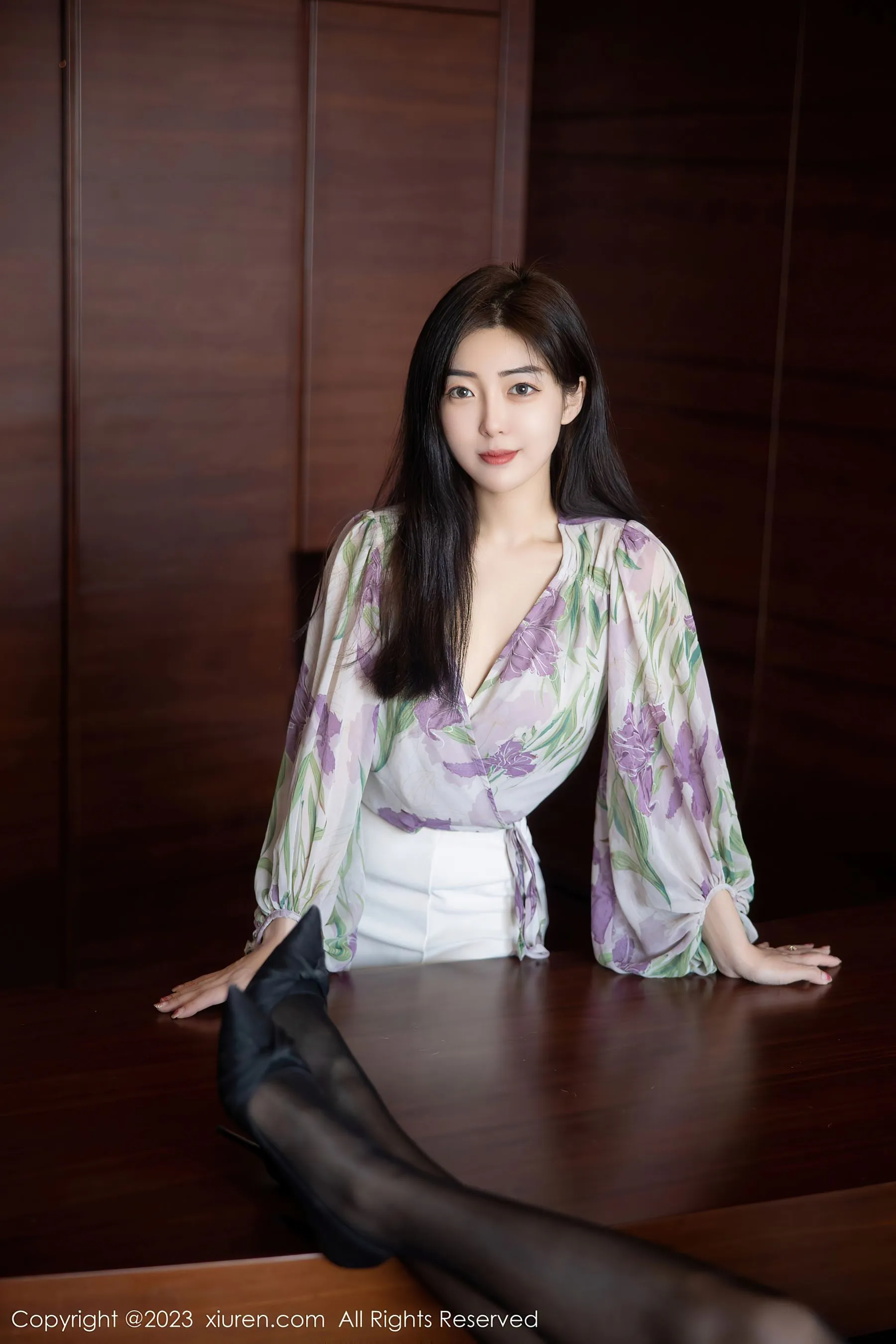  秀人网 No.6279 星子柒kiki 黑丝美腿第4张