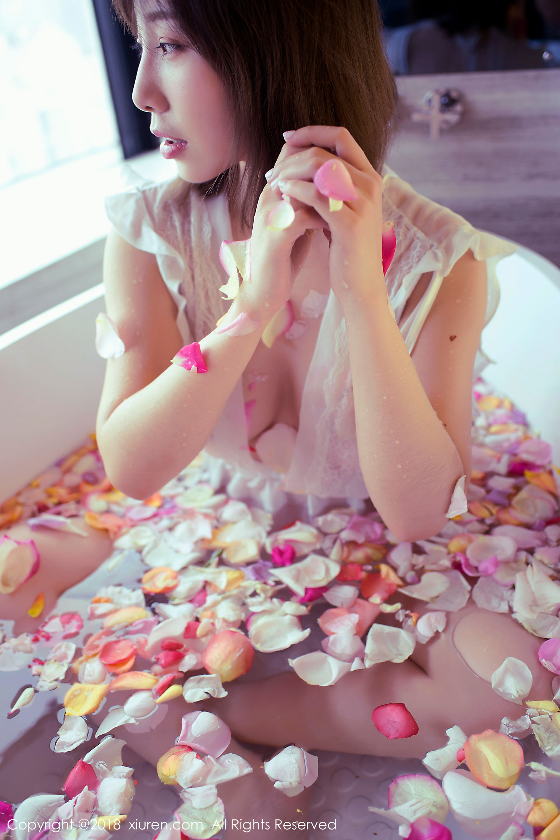 枝恩《短发百变大美女》 秀人网XIUREN No.981第1张