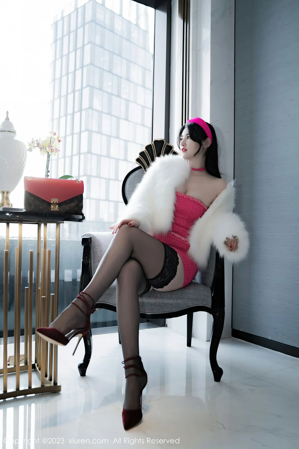  XiuRen 秀人 No.6830 诗诗kiki 魅惑黑丝性感写真 [50P]第4张