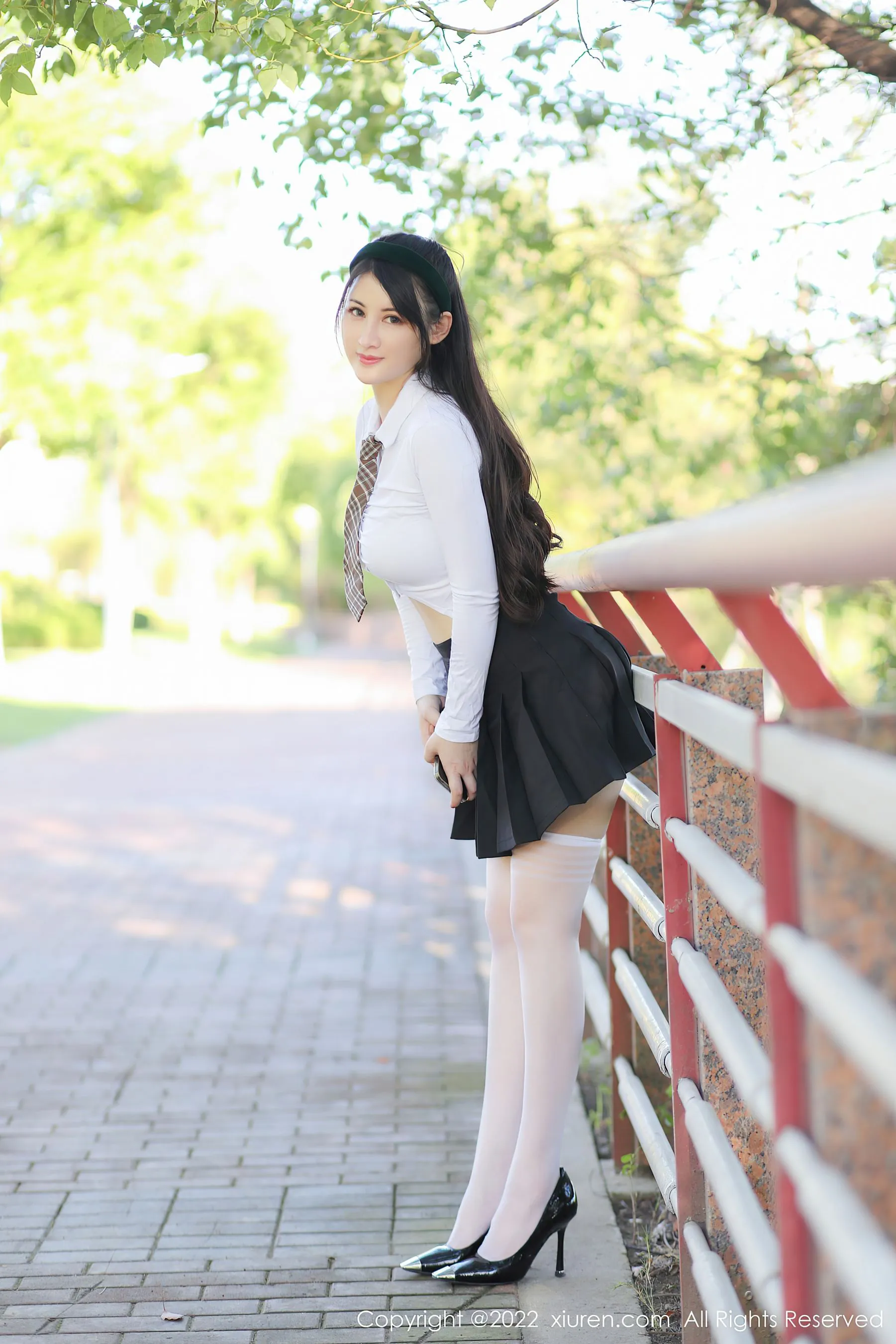  秀人网 No.5512 诗诗kiki 短裙美臀第11张