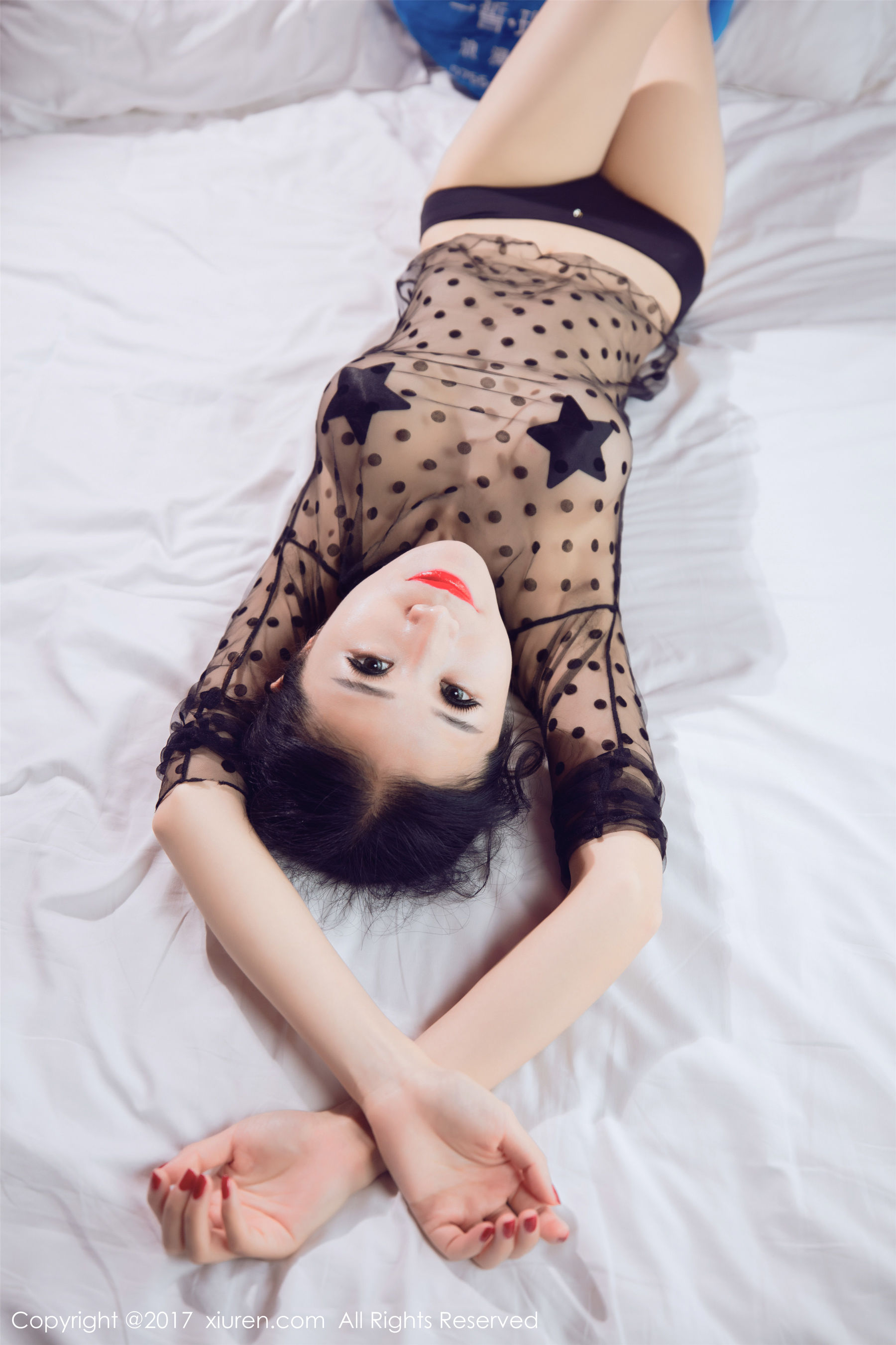  馨怡《蒙面美女美腿极致诱惑》 XiuRen 秀人网 NO.833第16张