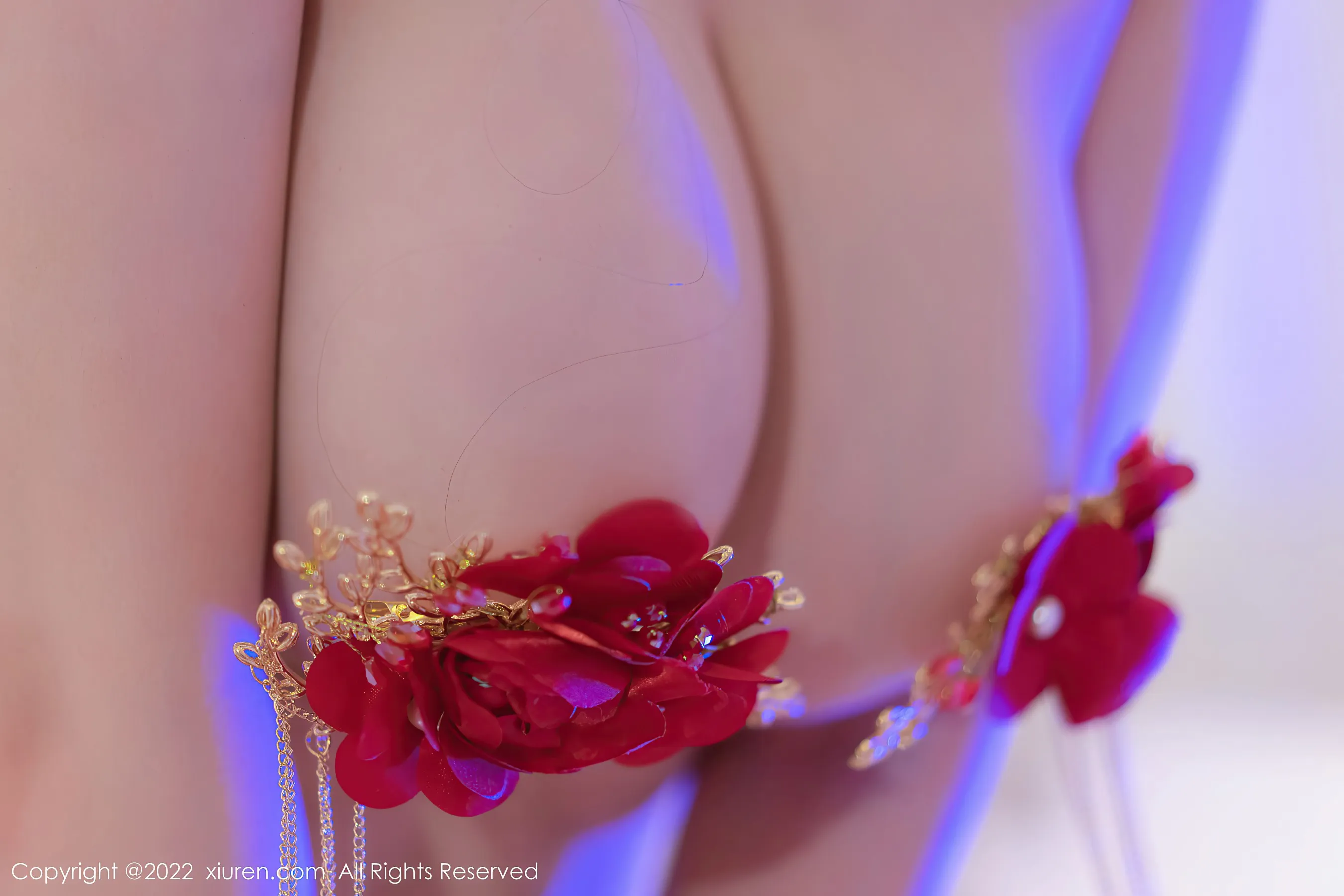  秀人网 No.4586 王雨纯 红色内衣三亚旅拍第18张