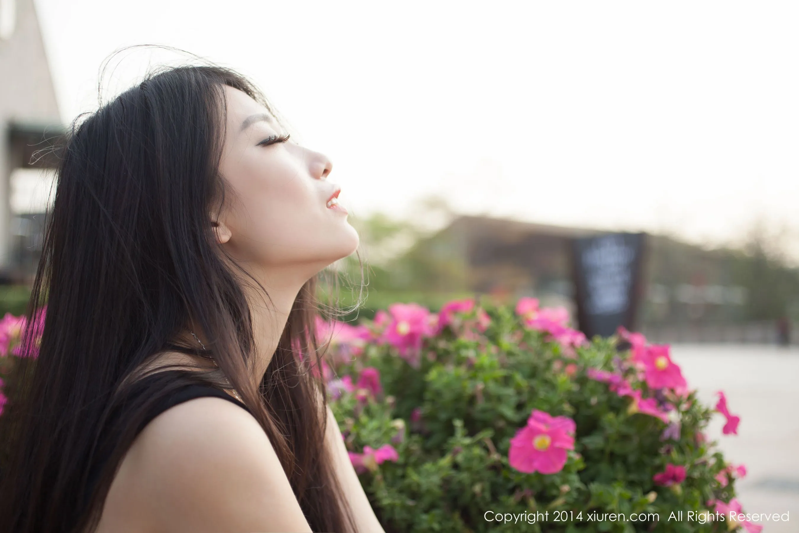 无敌美臀妹子战姝羽Zina 秀人网 No.169第2张