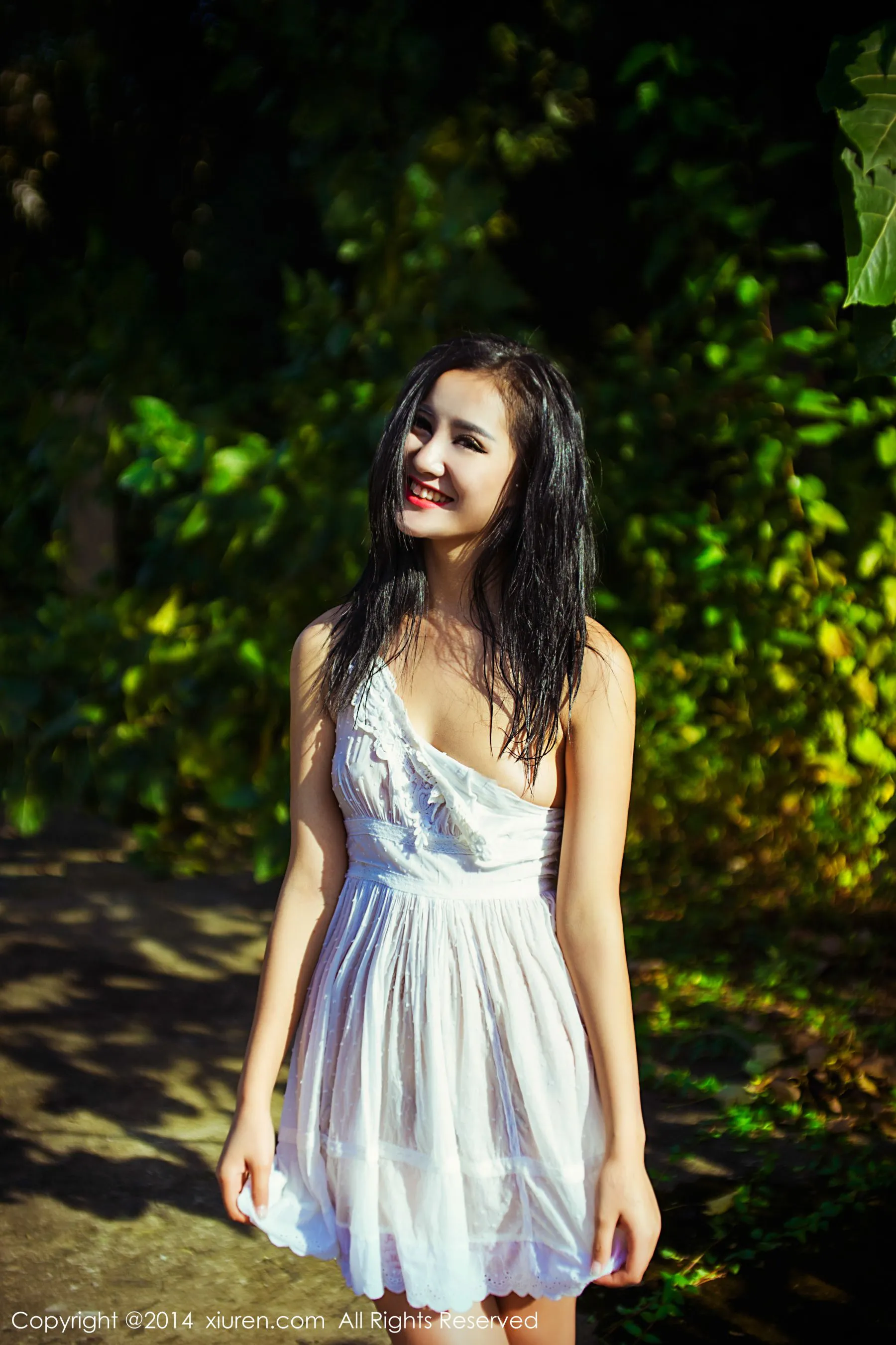 刘薇拉《烈日下的少女》 秀人网 No.226第14张