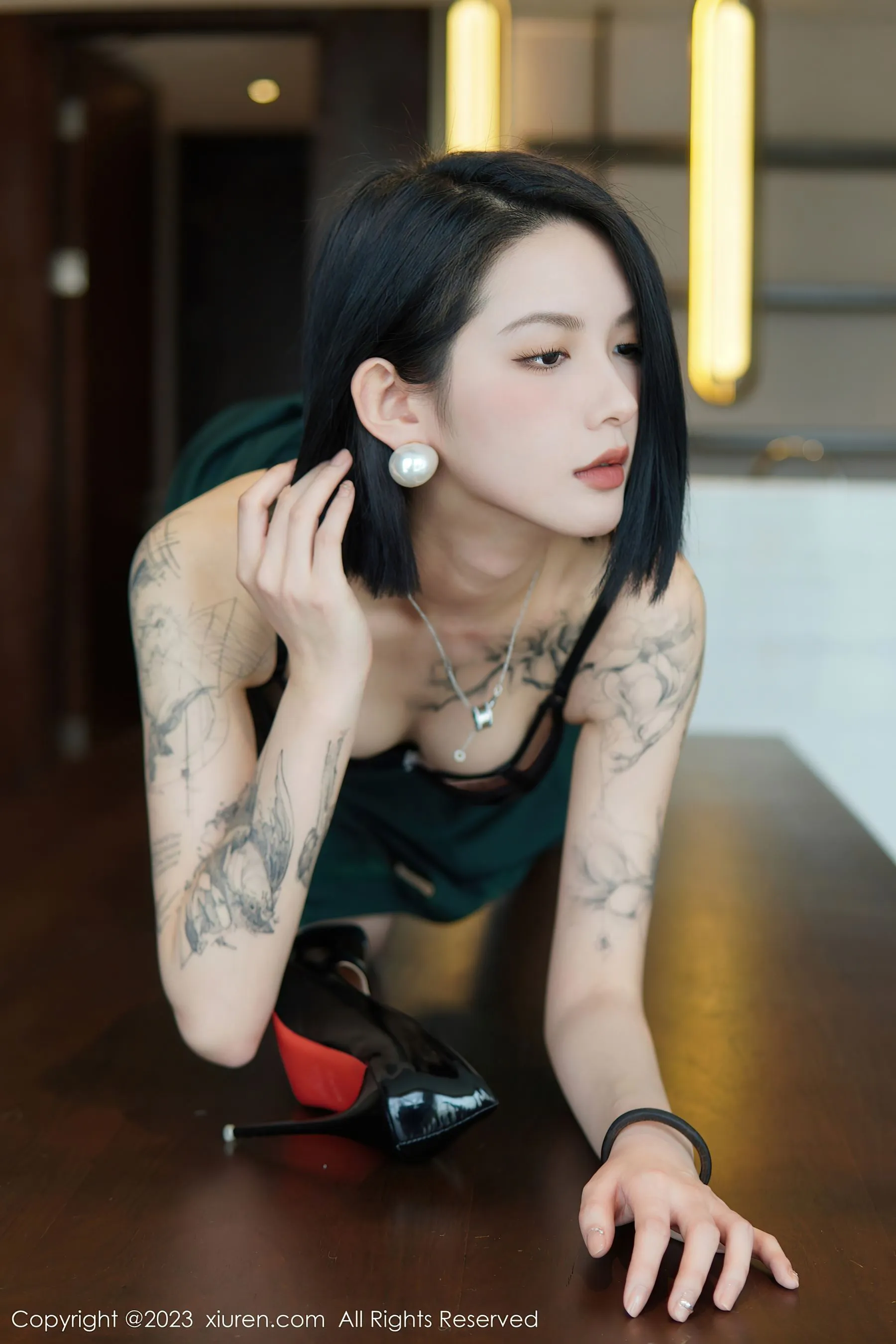  秀人网 No.6205 乔一一 黑丝美腿第5张