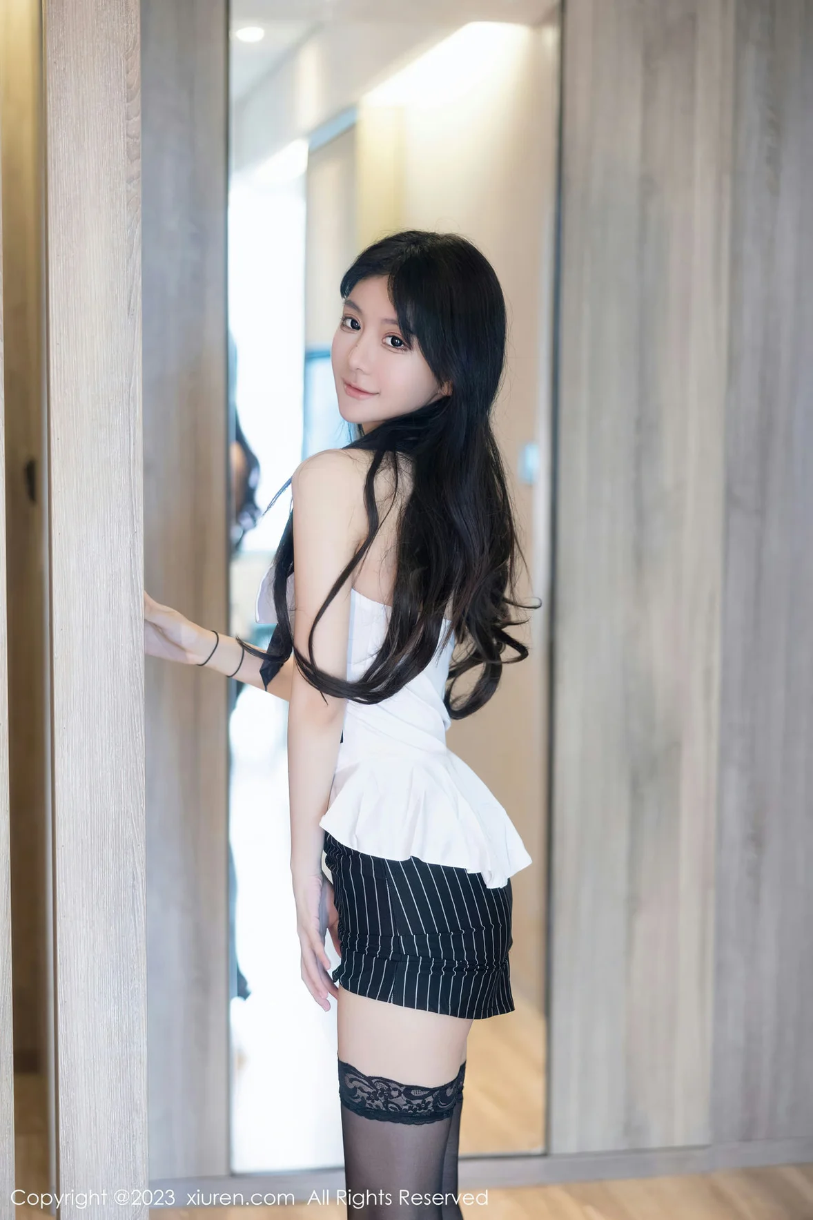  XiuRen 秀人 No.7047 幼幼 办公室ol翘臀黑丝 [82P]第1张