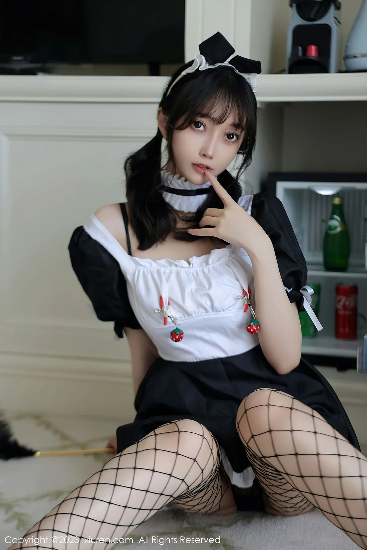  XiuRen 秀人 No.7217 玥儿玥er 黑白拼色女仆杭州旅拍 [76P]第6张