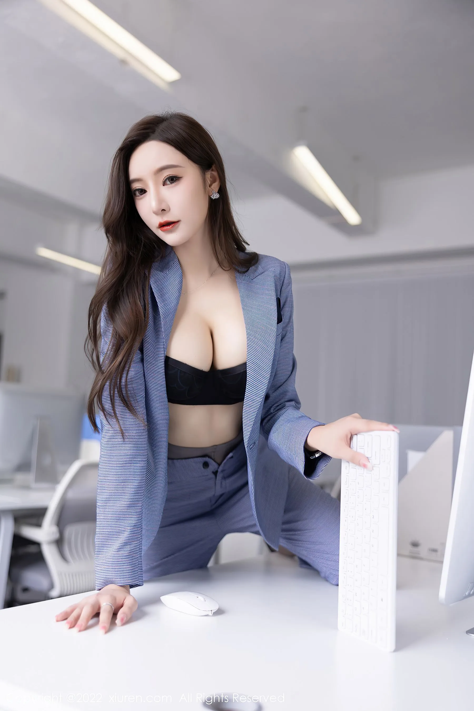  秀人网 No.5629 王馨瑶yanni Ol职业装第4张