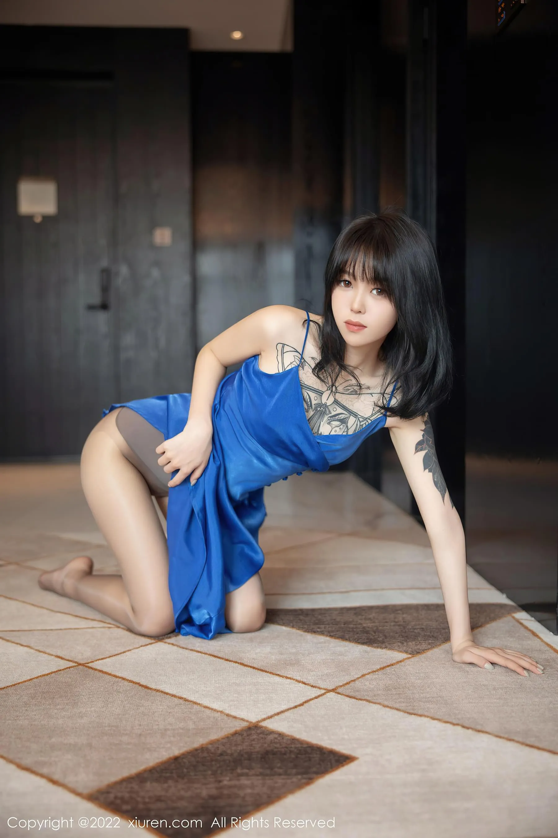  秀人网 No.5165 奶瓶. 吊带裙美腿第1张