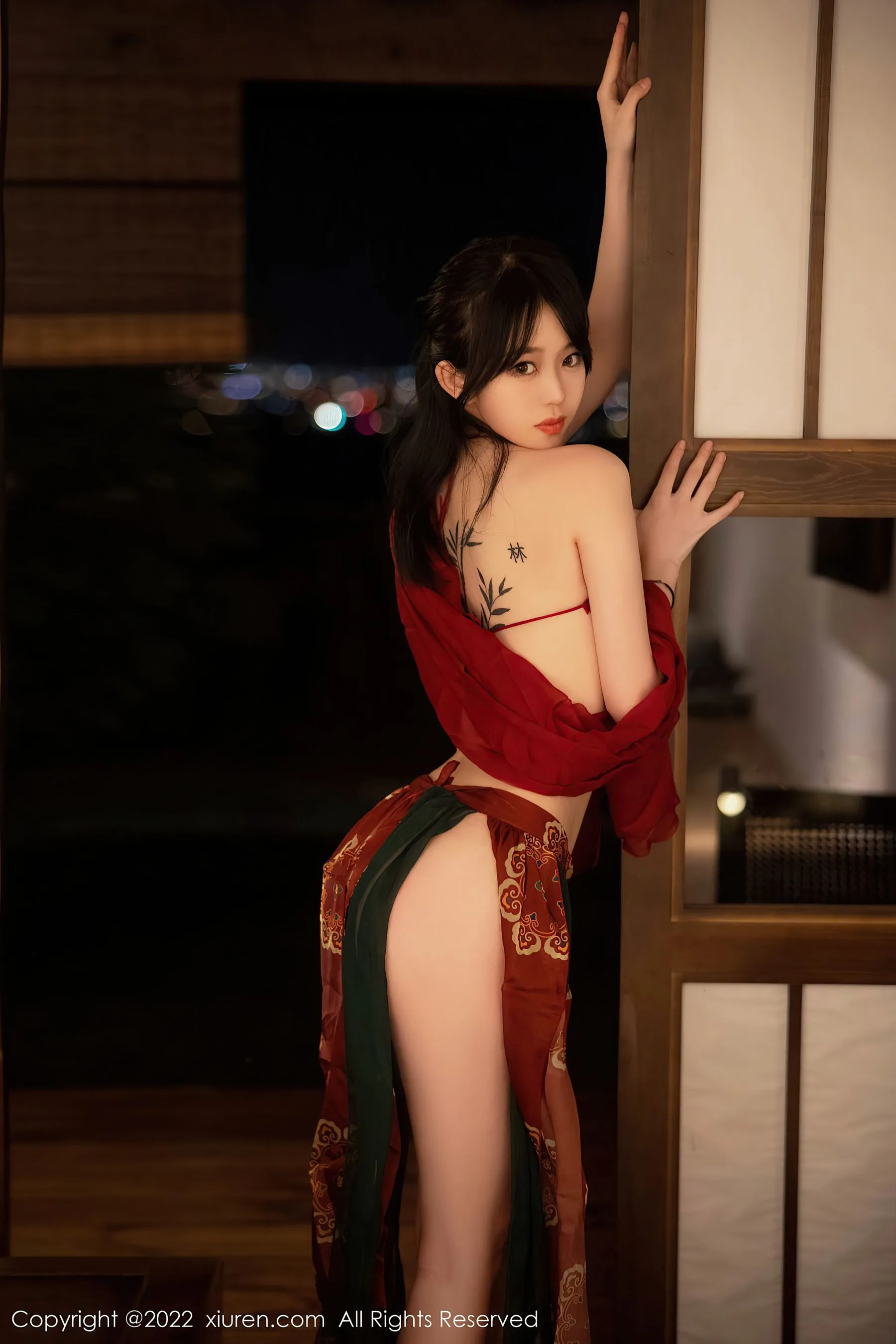  秀人网 No.5527 奶瓶. 大理旅拍第5张