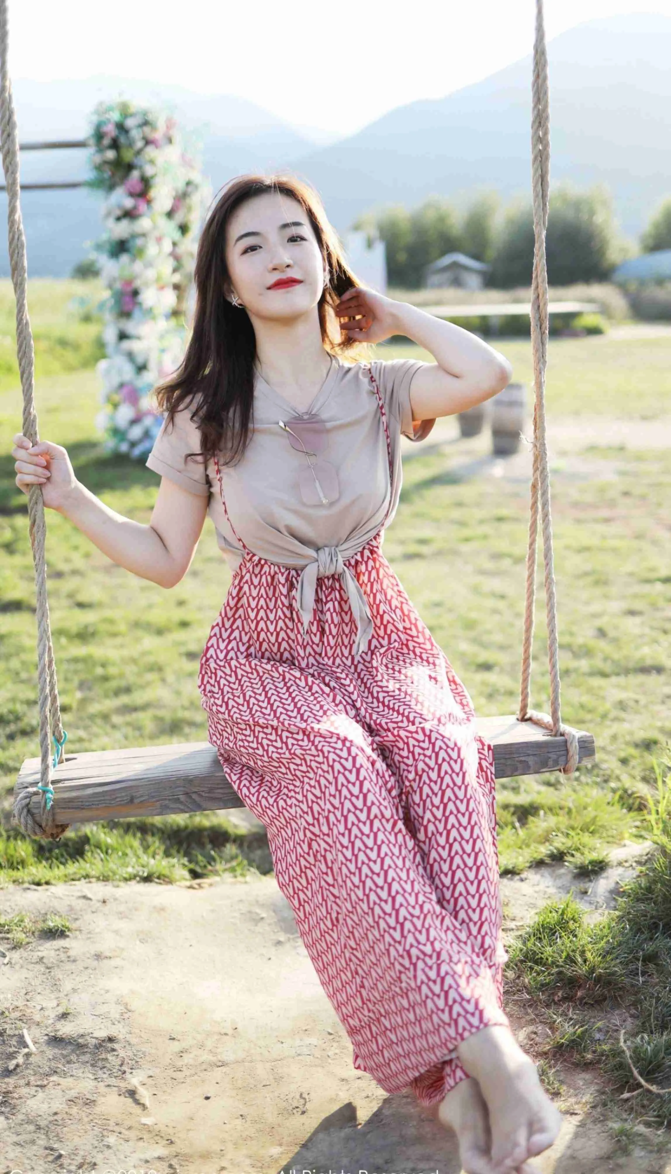 XIUREN秀人网 No.1718 艺儿拿铁第12张