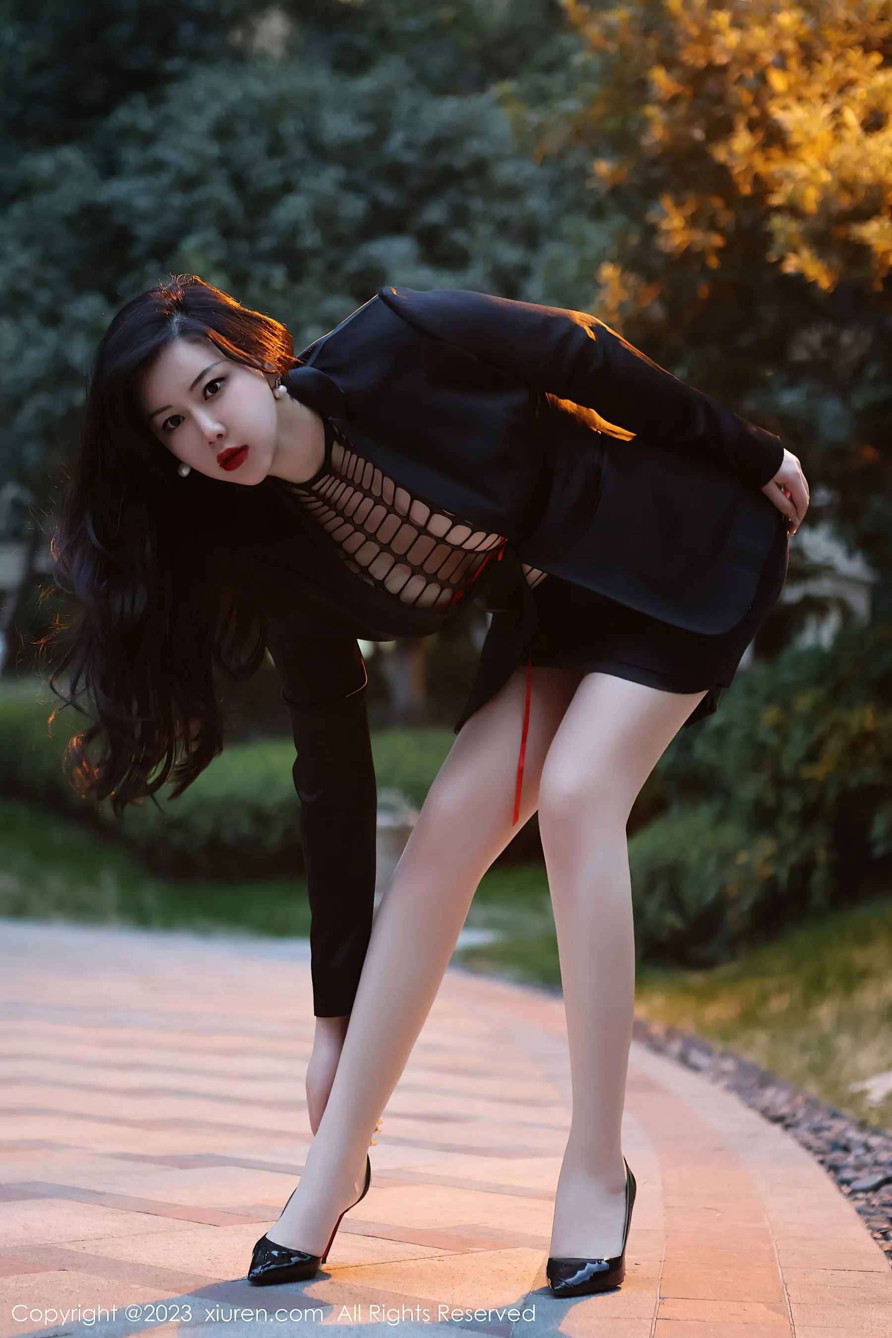  秀人网 No.6421 王婉悠Queen 丝袜OL第30张