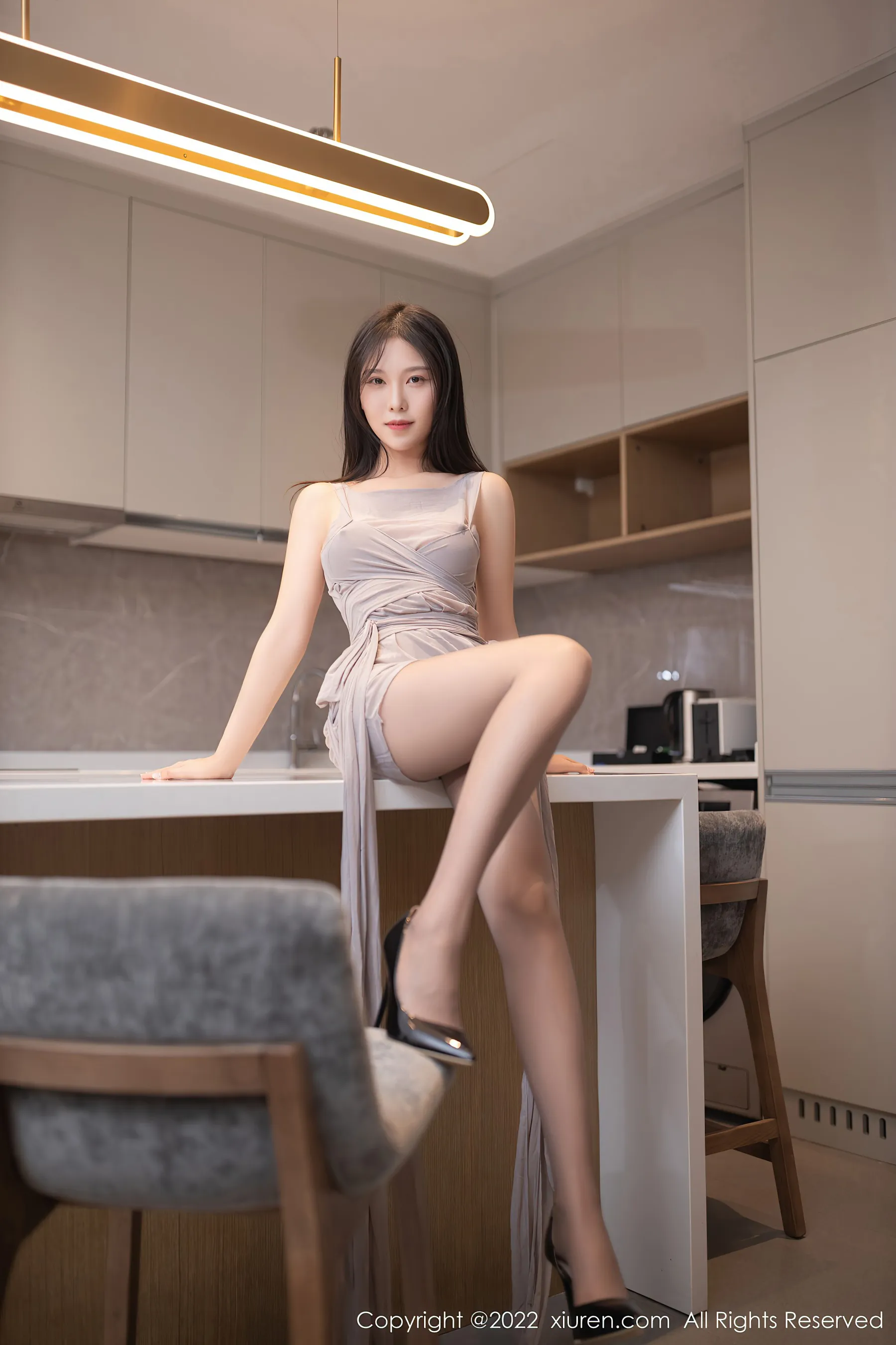  秀人网 No.4727 利世 丝袜美腿御姐写真第11张