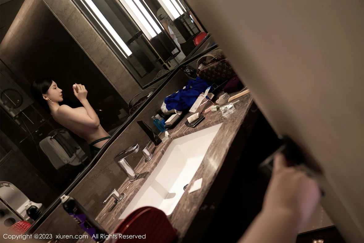  XiuRen 秀人 No.7009 周于希Sally 主题《和你的视频夜》心愿旅拍 [103P]第26张