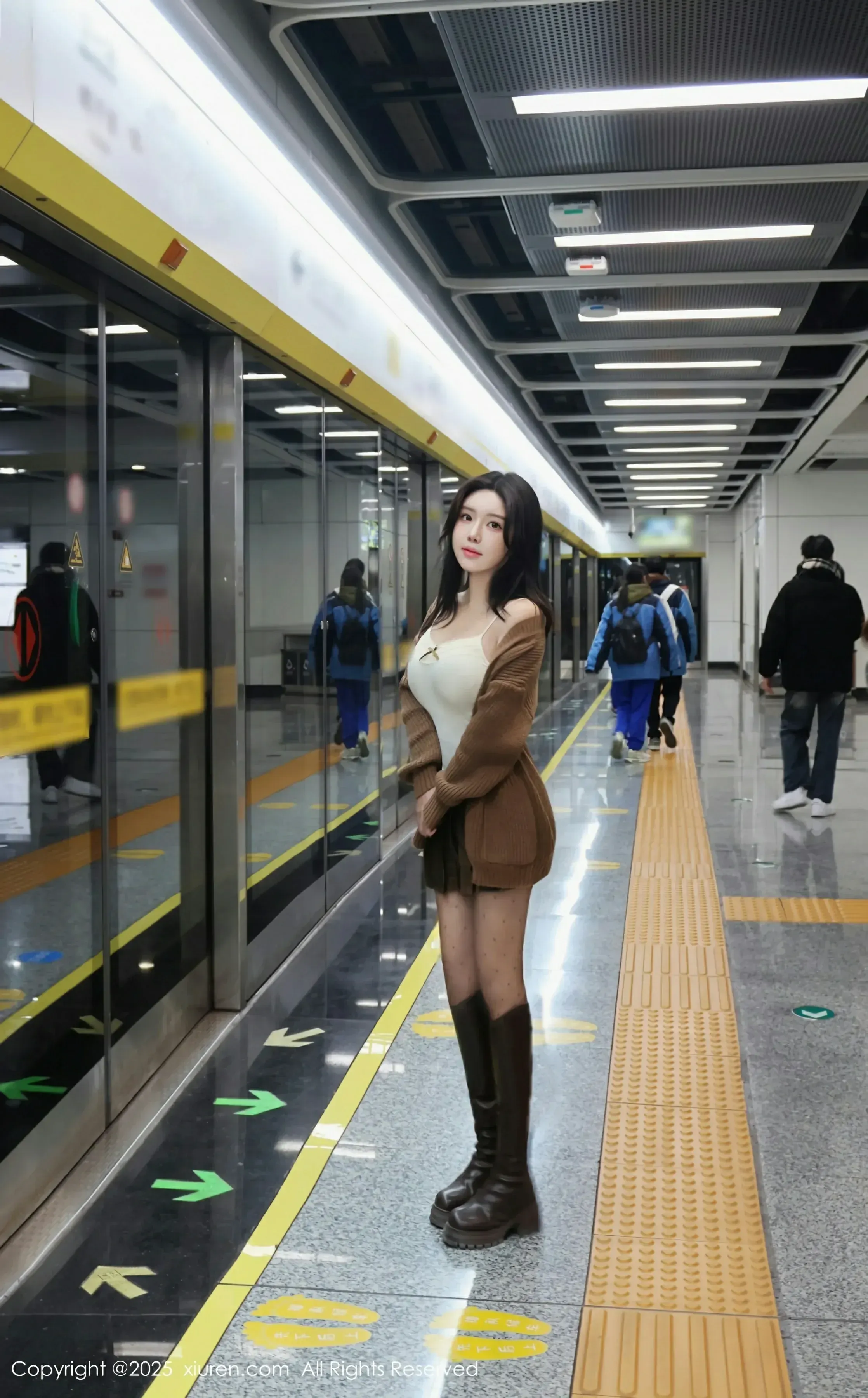  XiuRen 秀人 No.9708 小薯条nienie [72P]第2张