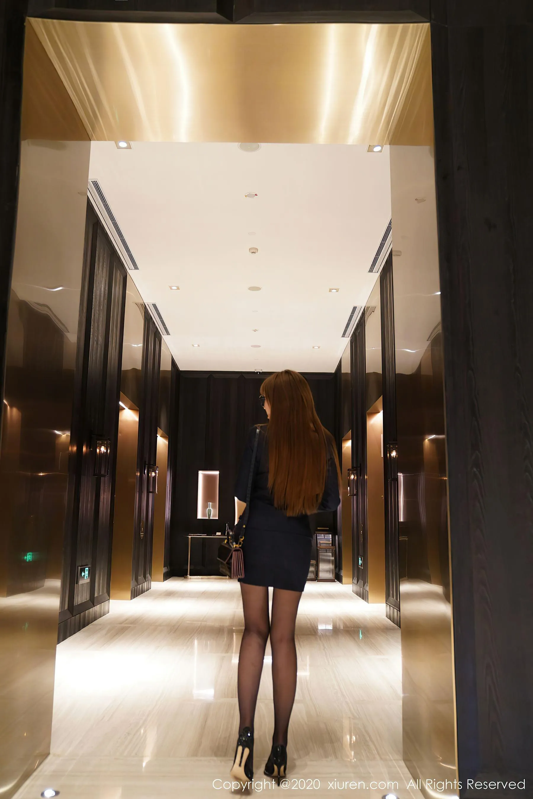  秀人XIUREN No.2396 柴婉艺Averie第10张