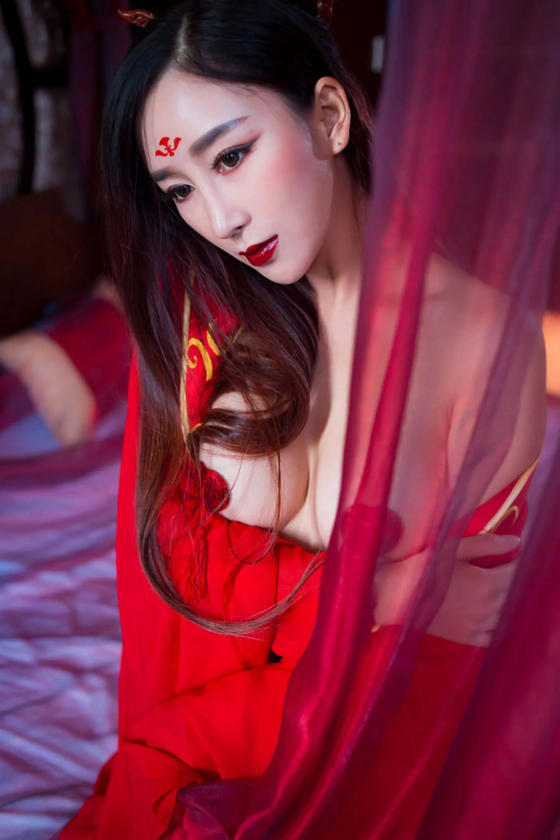 邹晶晶《花千骨 ? 魔化》COS 秀人网 No.382第4张