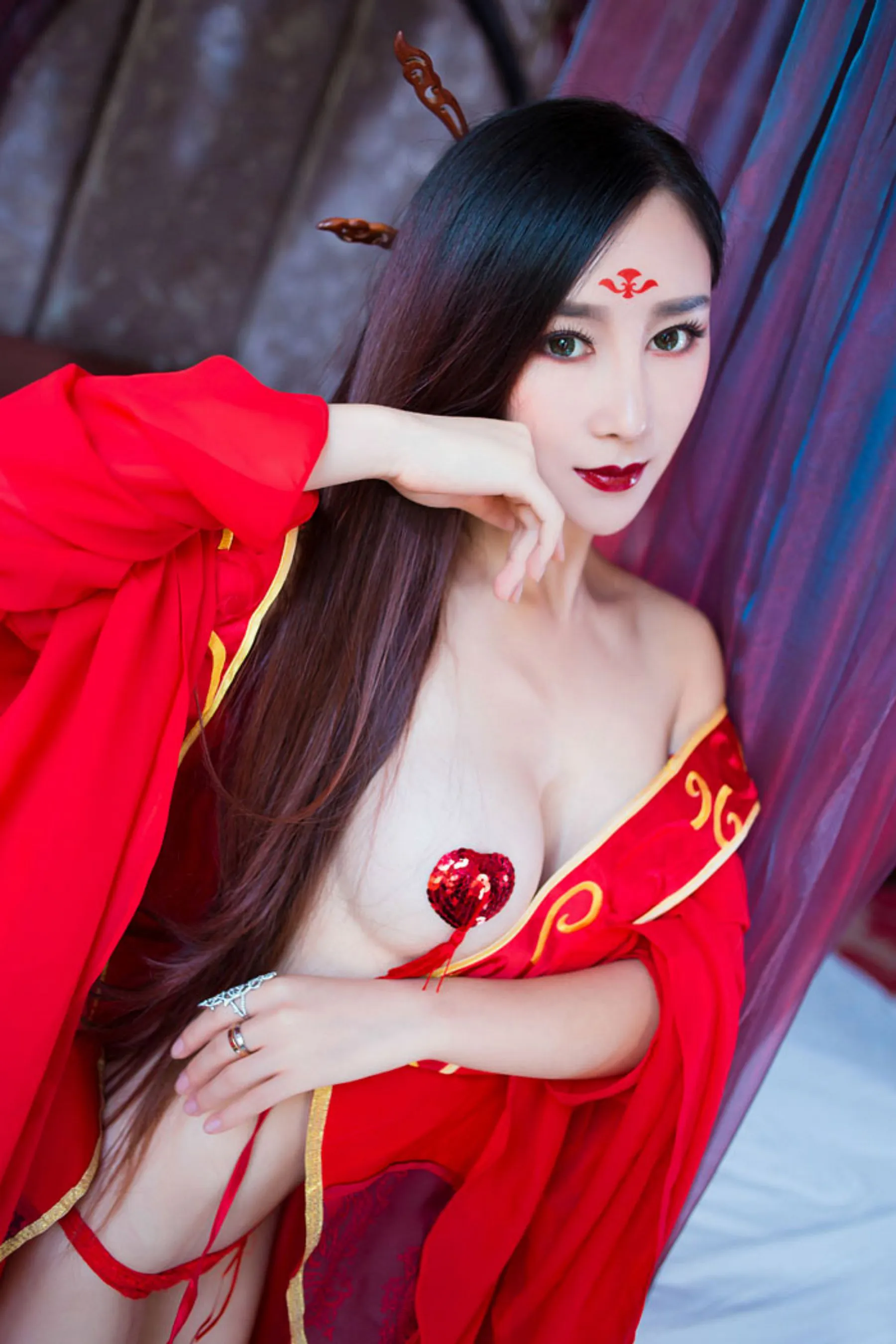 邹晶晶《花千骨 ? 魔化》COS 秀人网 No.382第1张