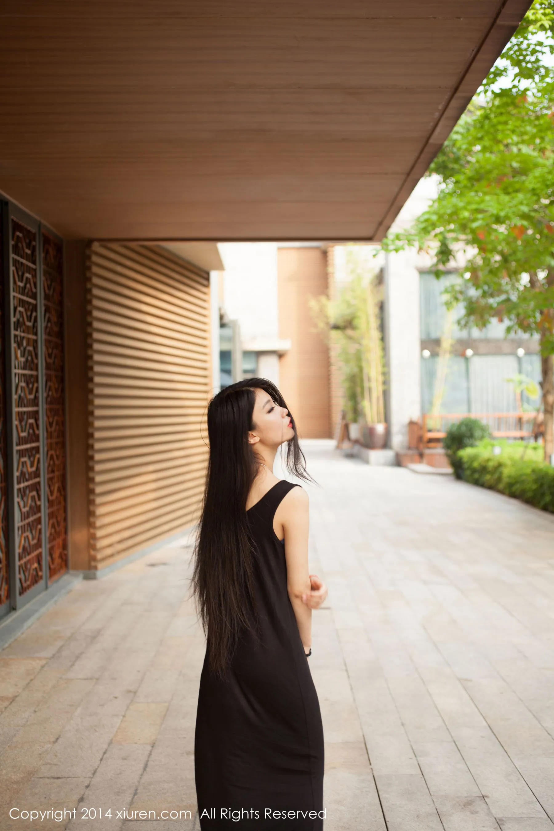 无敌美臀妹子战姝羽Zina 秀人网 No.169第3张