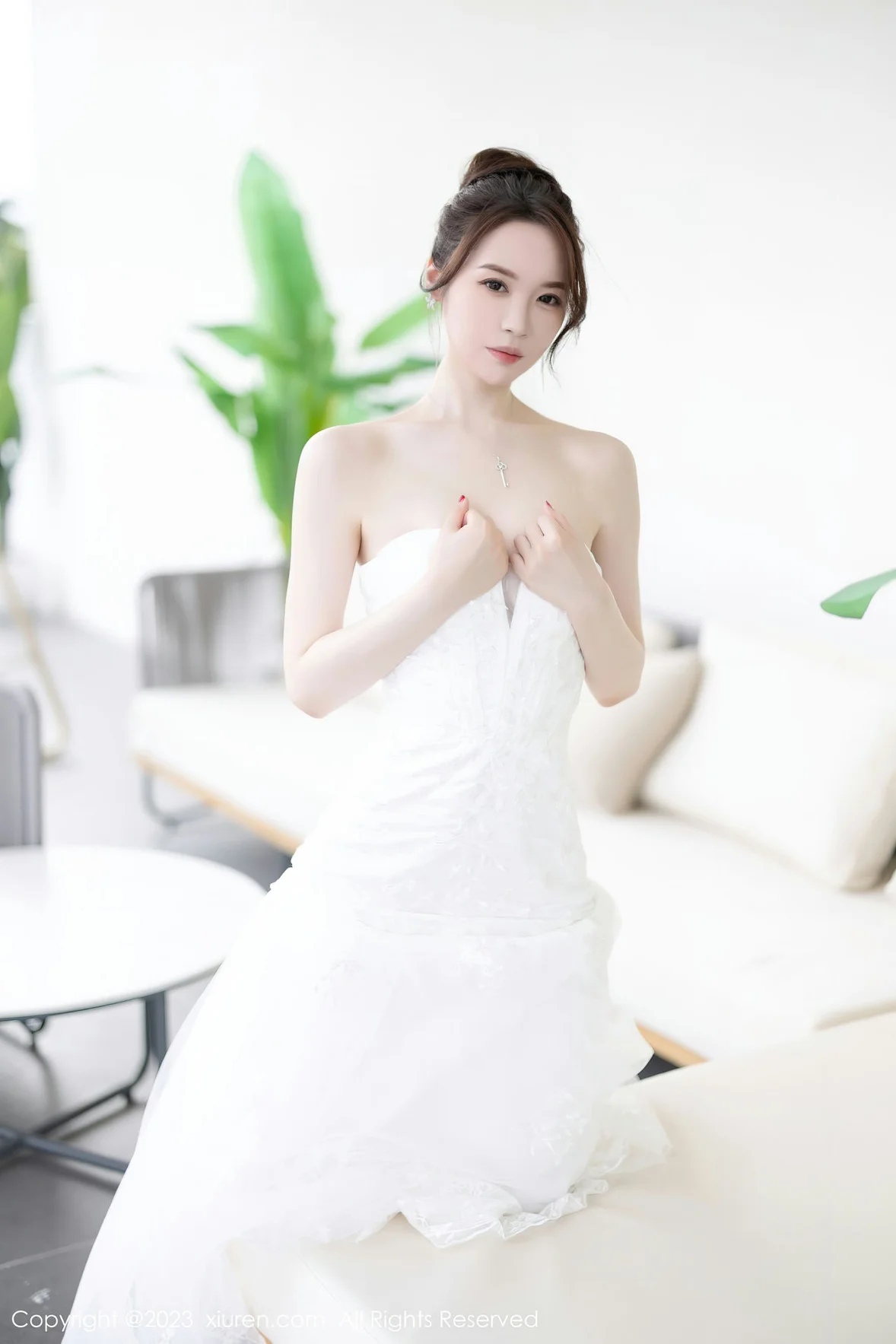  XiuRen 秀人 No.7310 梦心玥 白色婚纱服饰安吉旅拍 [84P]第10张