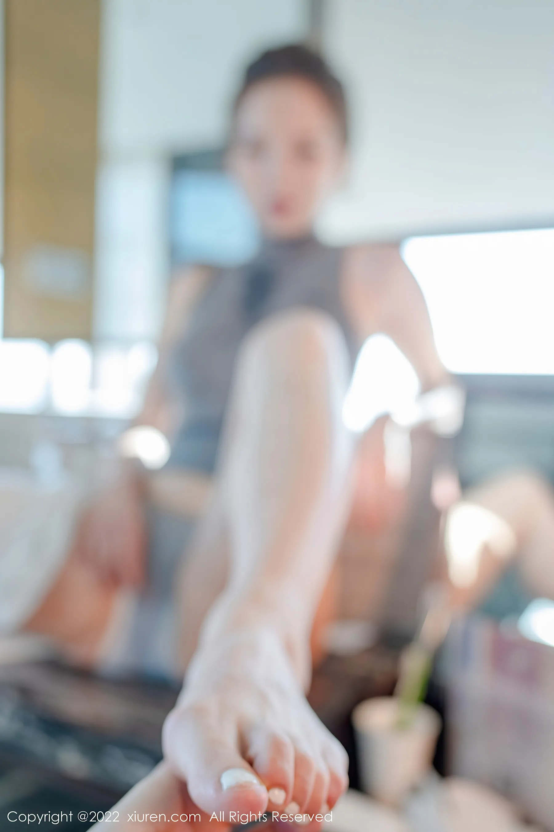 秀人网 No.4780 大美媚京 细腰美腿新人模特写真第5张