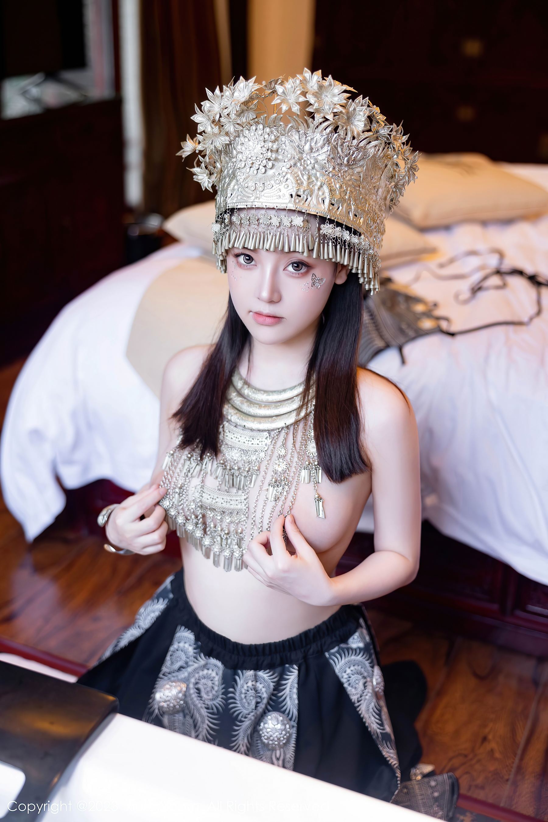  XiuRen 秀人 No.7448 豆瓣酱 苗族服饰第7张