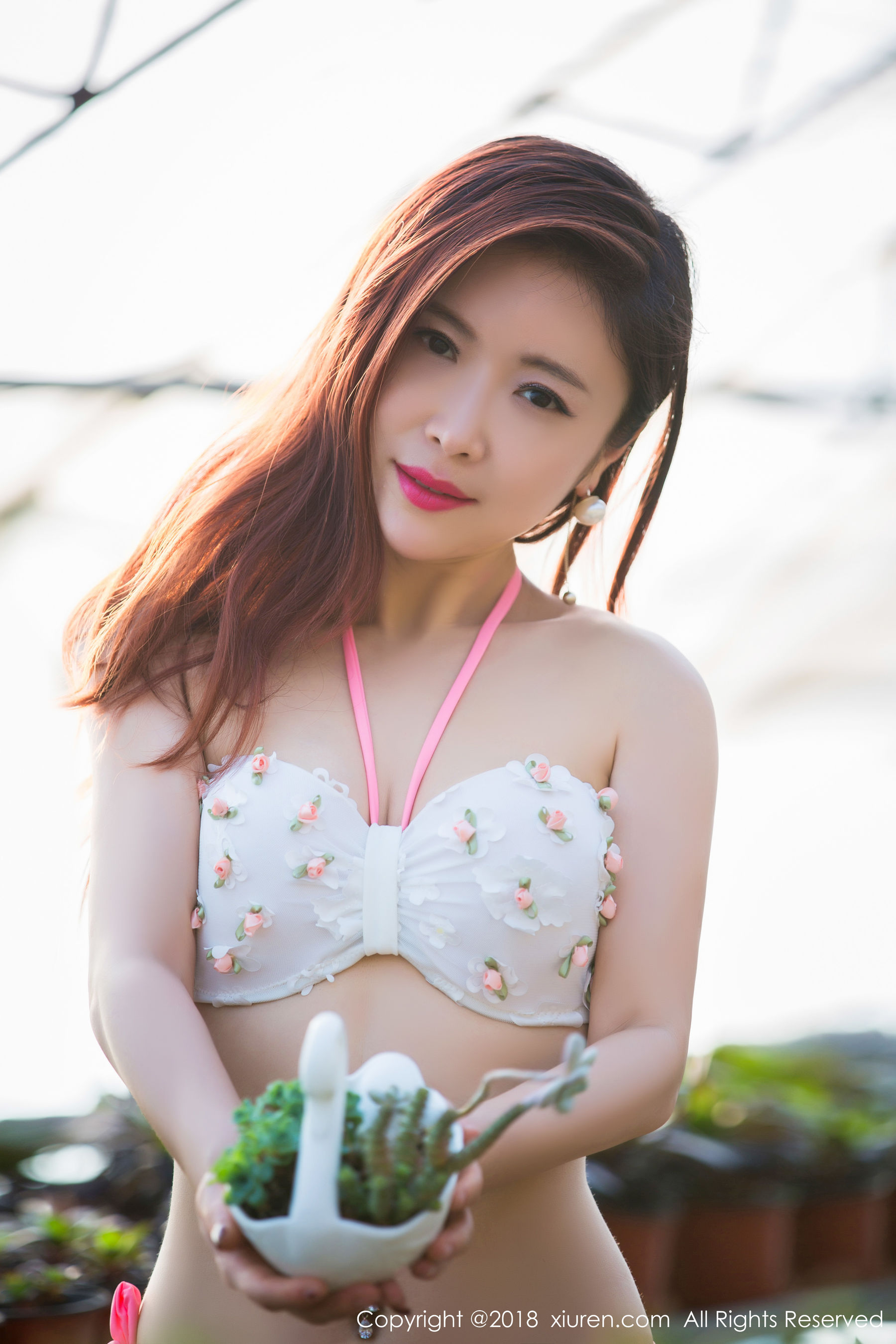 西希白兔《花房》 秀人 No.924第2张