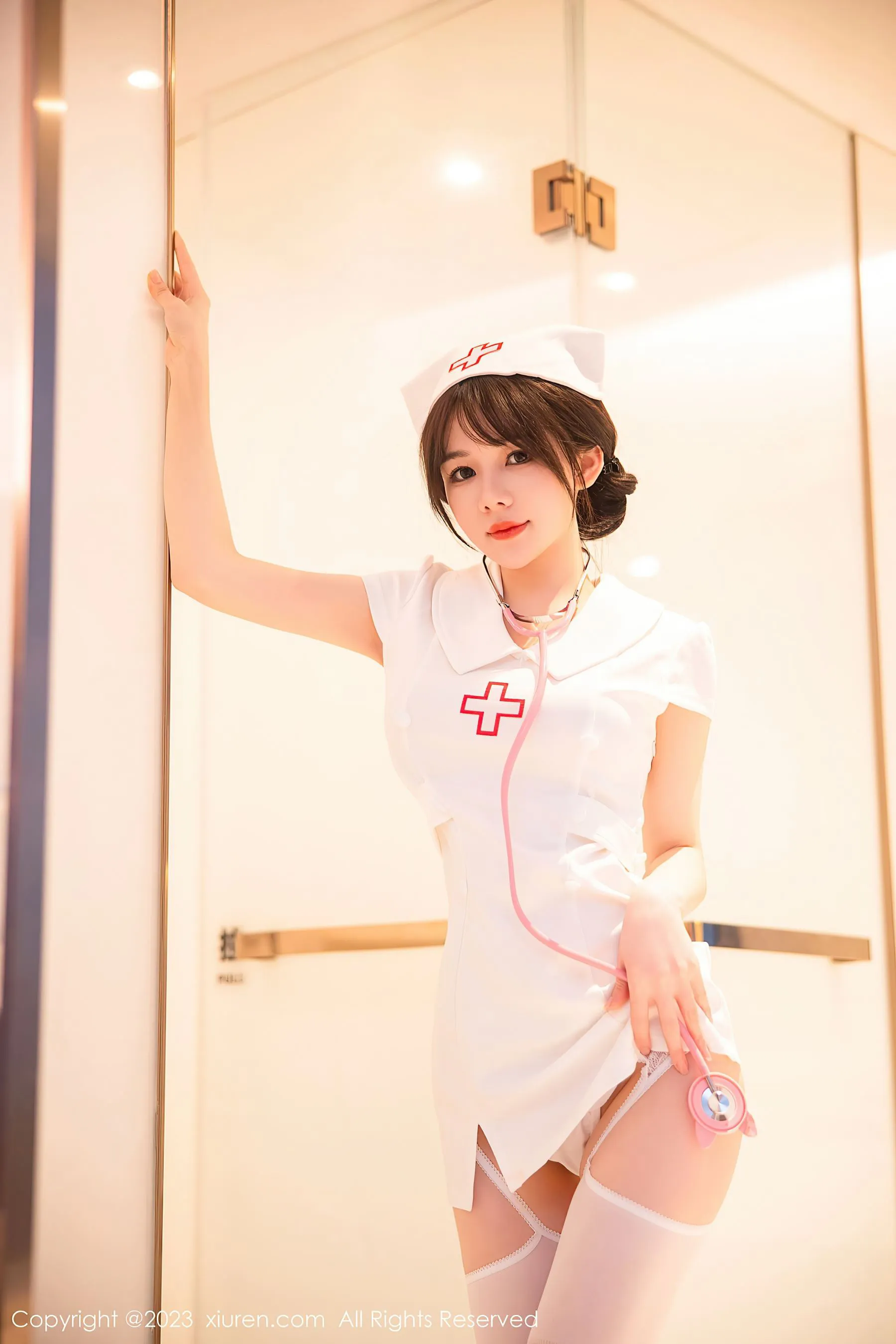  秀人网 No.6221 婠婠么 护士服丝袜第8张