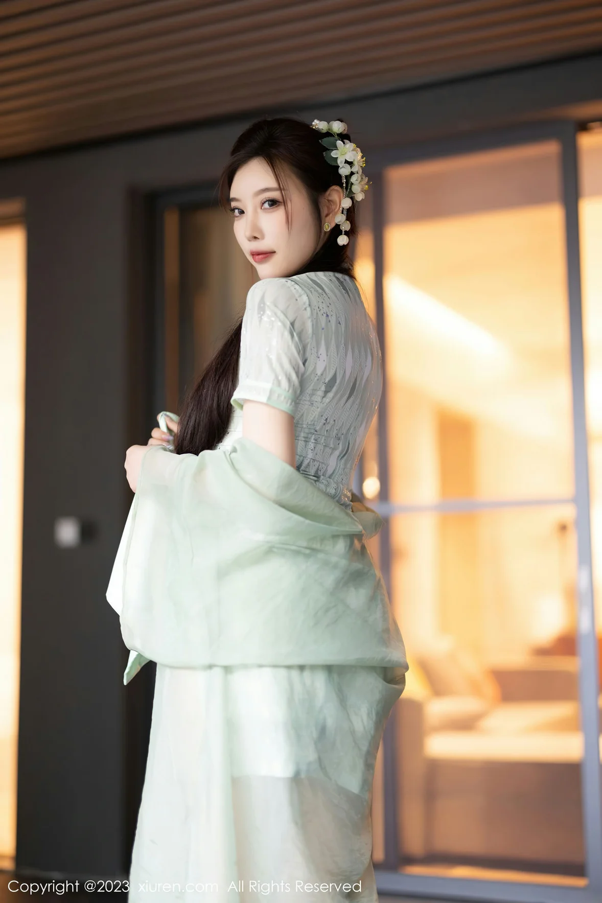  XiuRen 秀人 No.6983 杨晨晨Yome 淡绿色旗袍性感写真 [85P]第9张