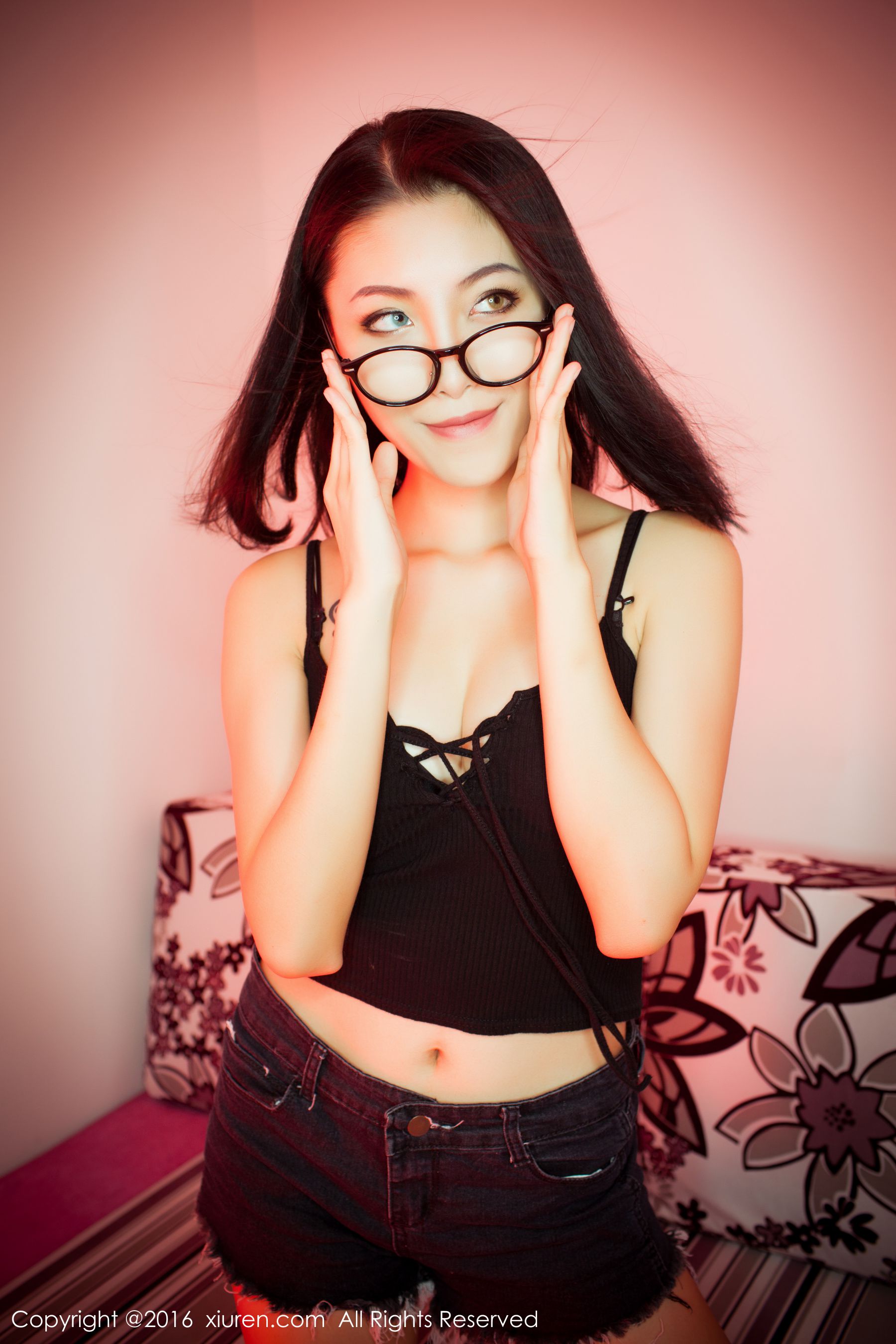  BOBO_xk(黎蒨垚)《热裤+内衣系列》 秀人网 No.617第7张