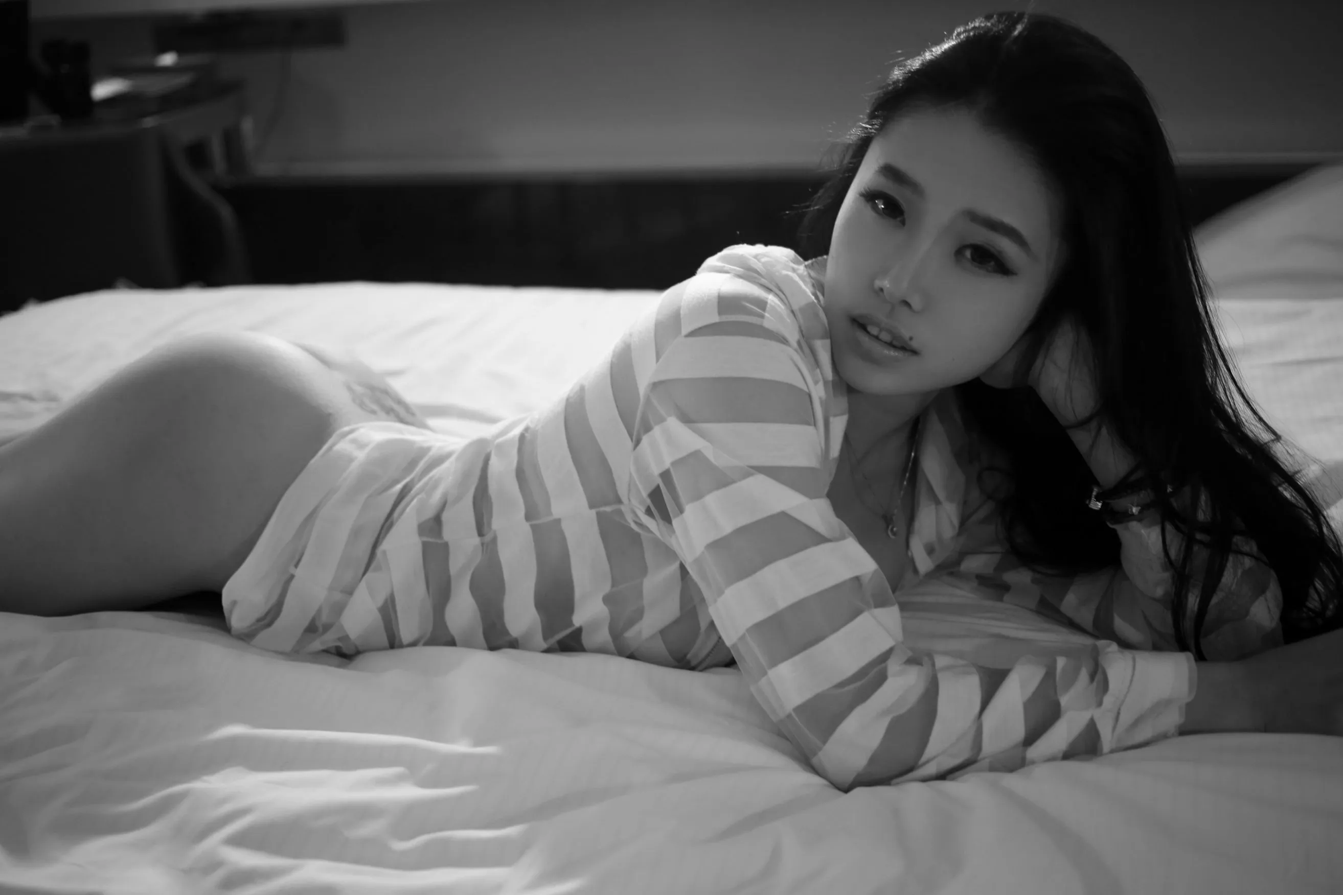 宅男女神luvian本能~ 秀人网 No.024第16张